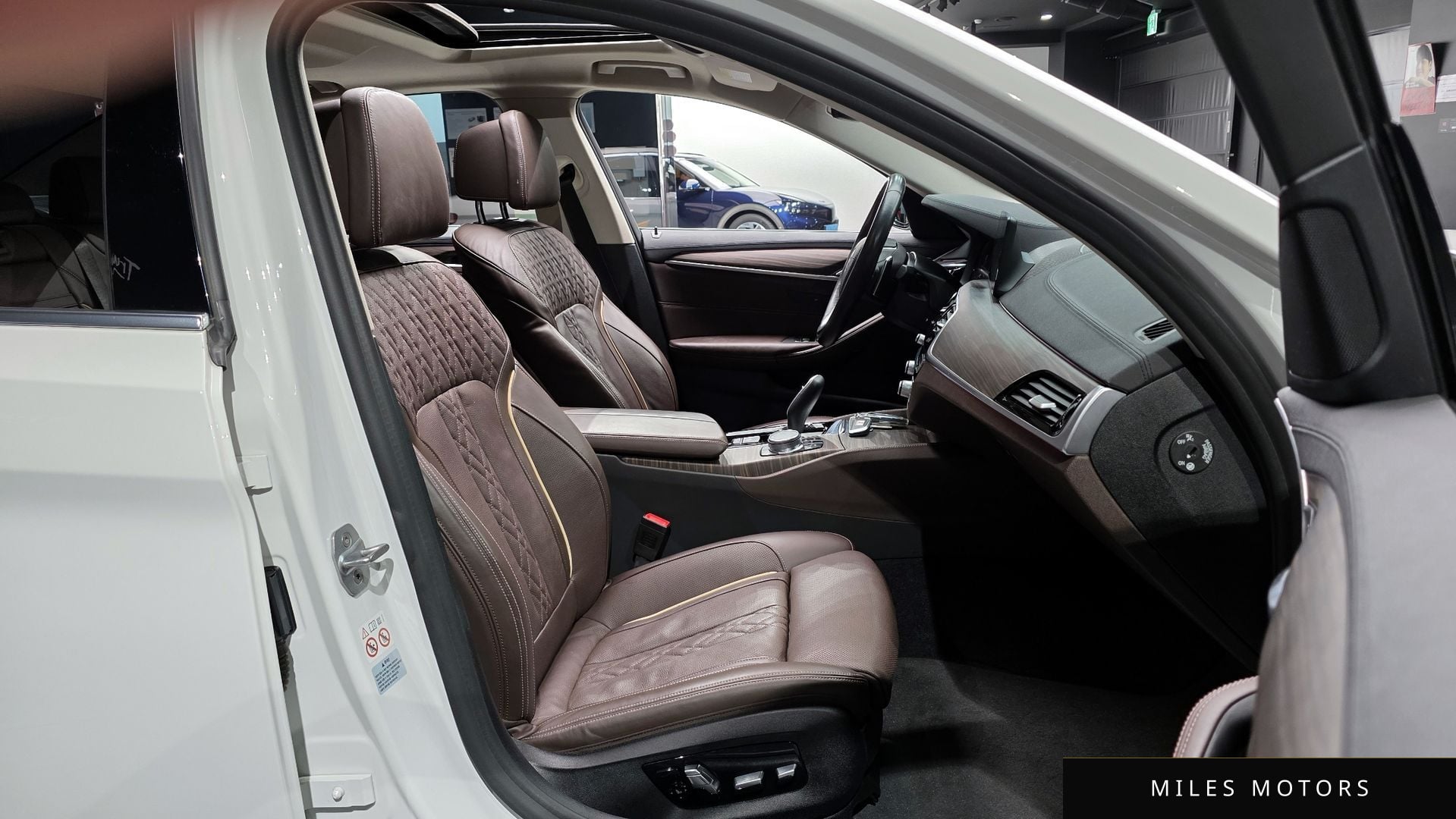BMW 5 Series (G30) 2020 — миниатюра 10