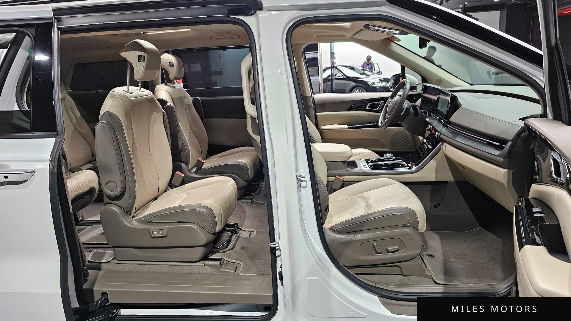 Kia Carnival 2022 — миниатюра 10