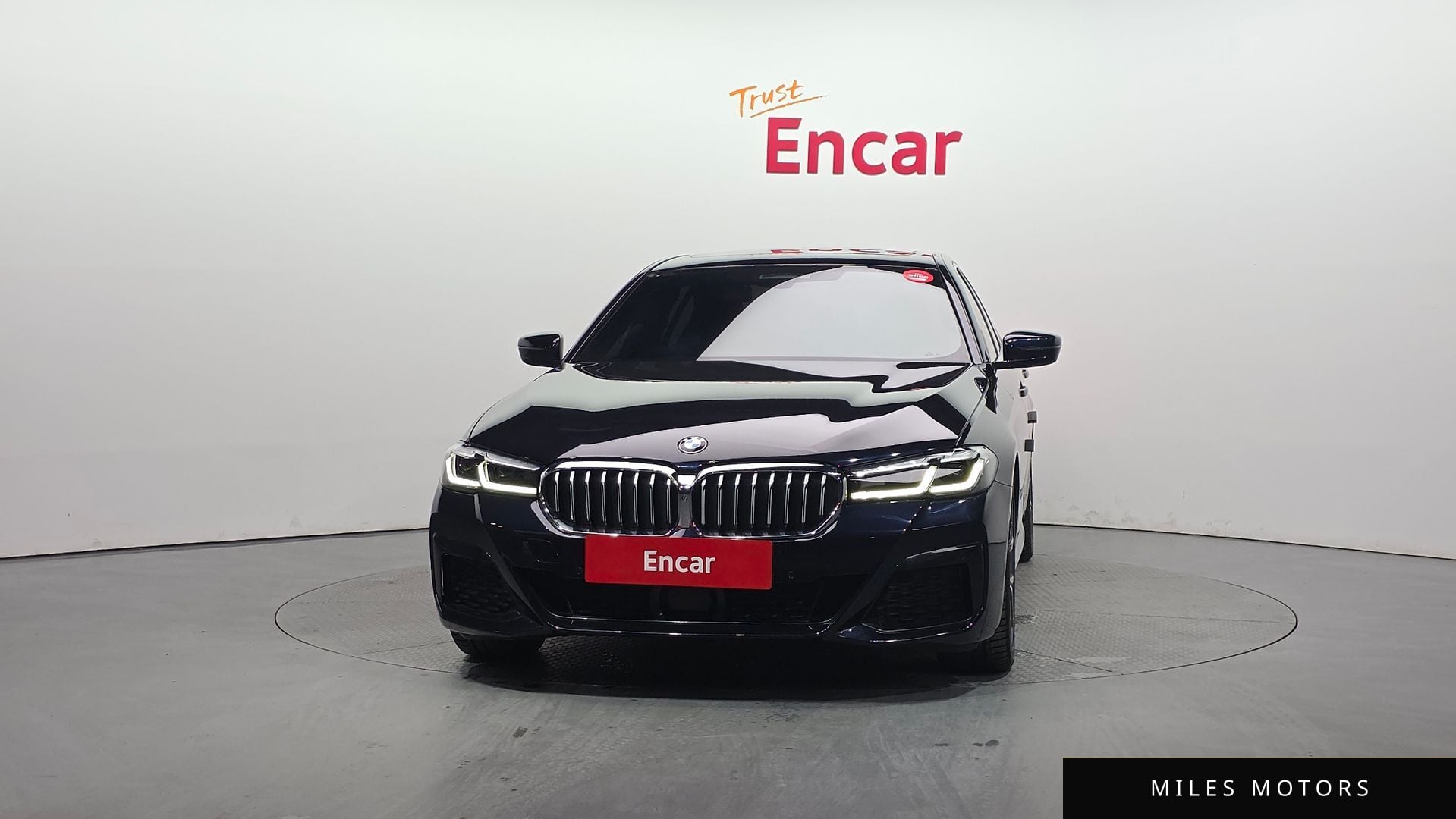 BMW 5 Series (G30) 2021 — миниатюра 3