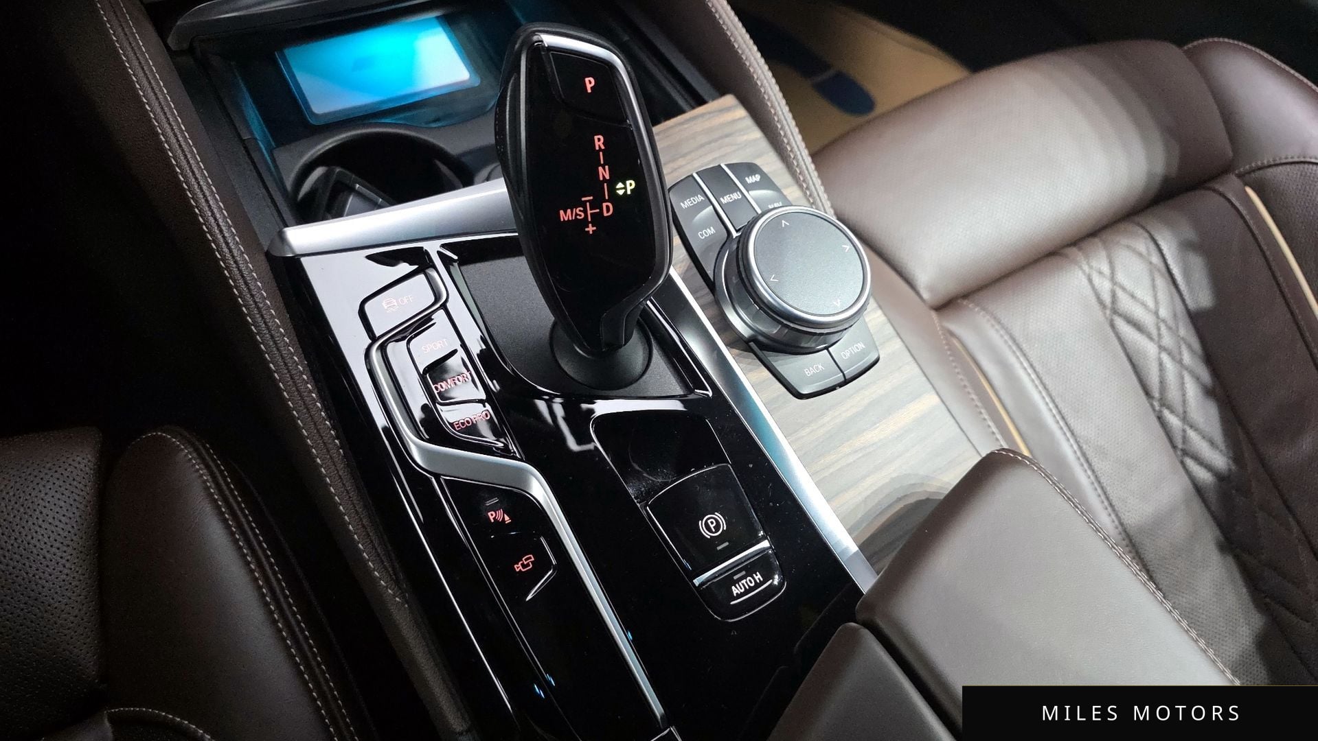 BMW 5 Series (G30) 2021 — миниатюра 9