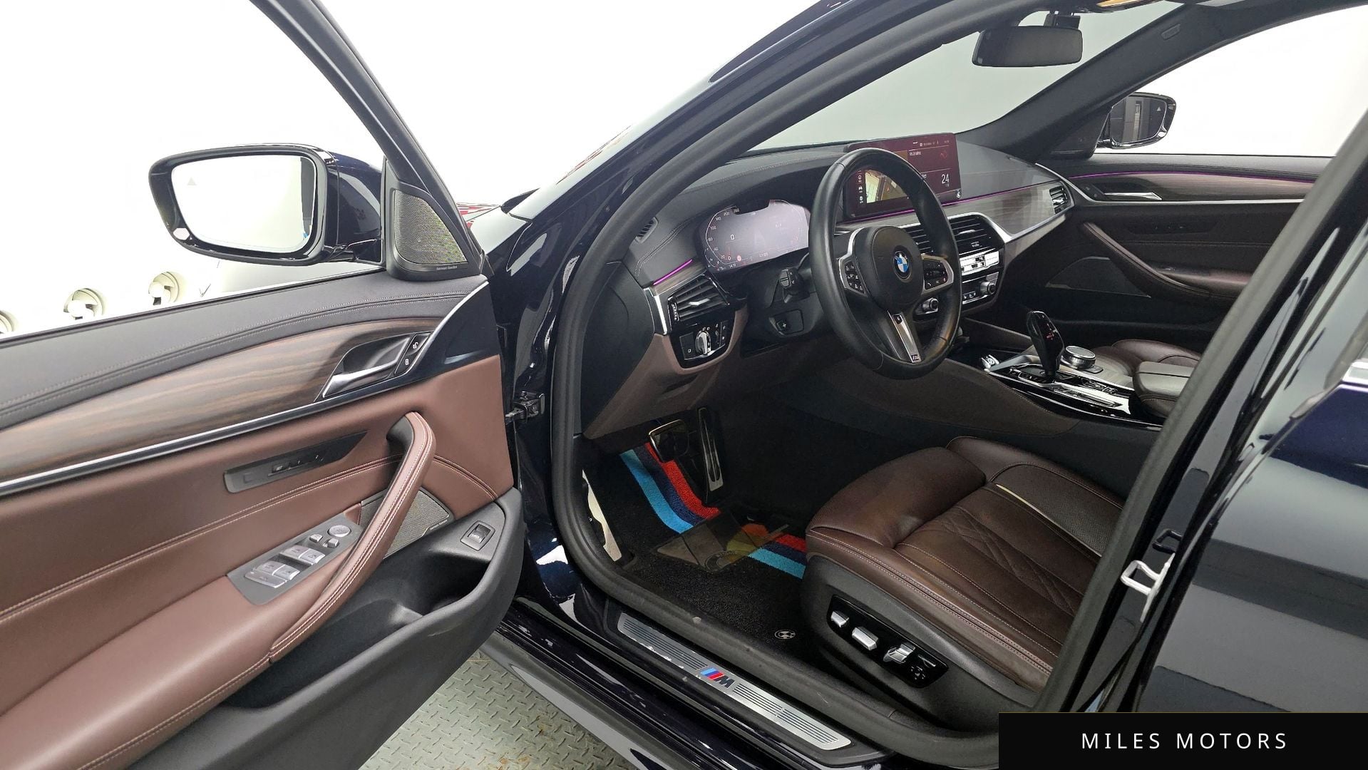 BMW 5 Series (G30) 2021 — миниатюра 10