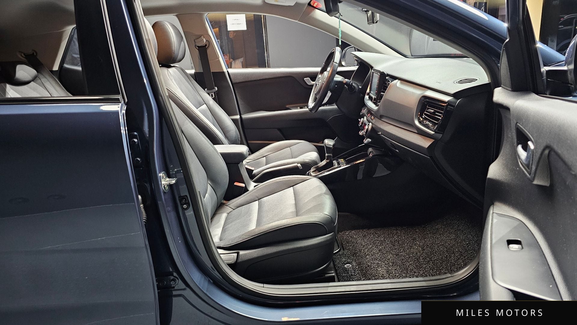 Kia Stonic 2018 — миниатюра 10