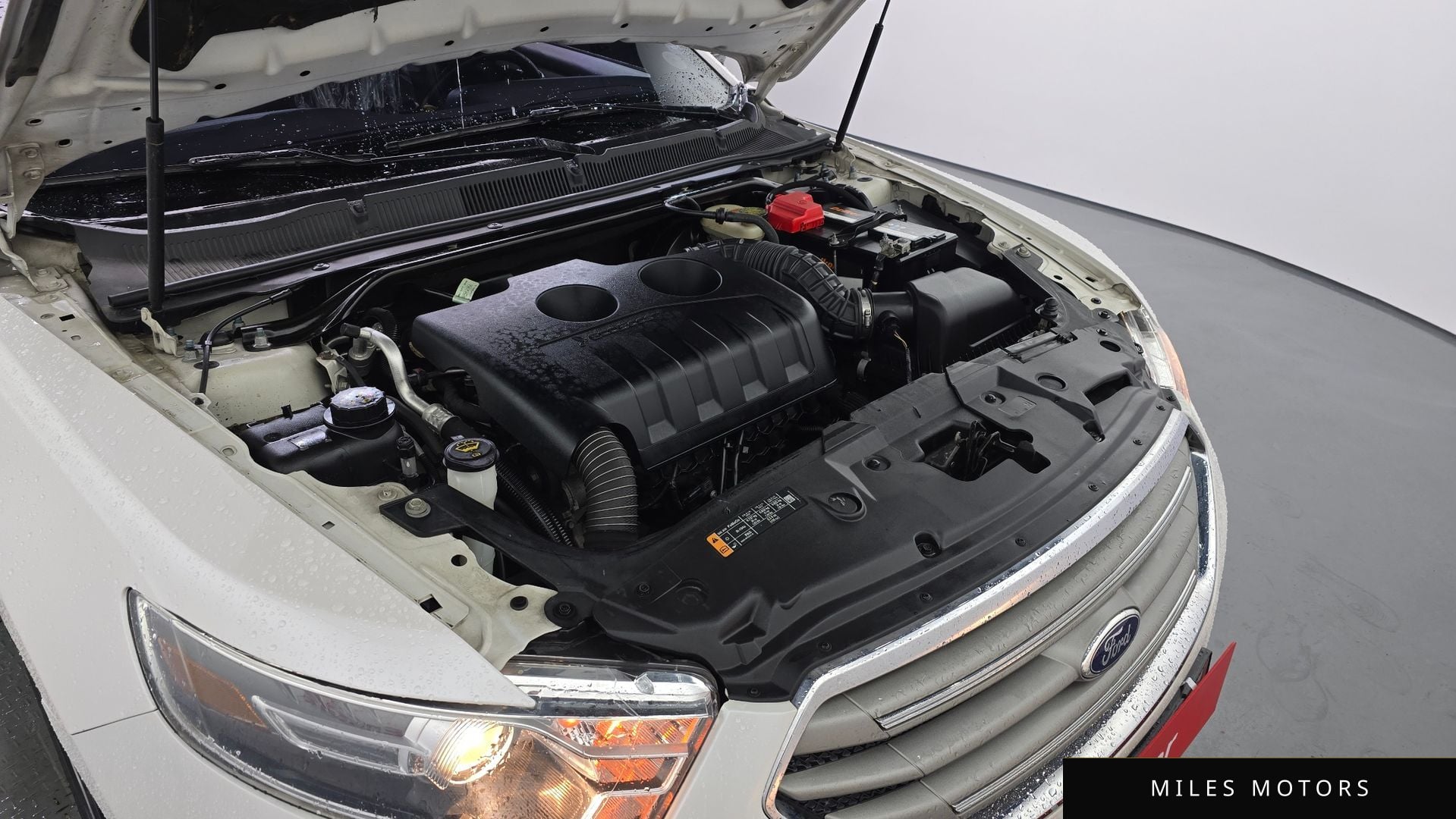 Ford Taurus 2016 — миниатюра 6