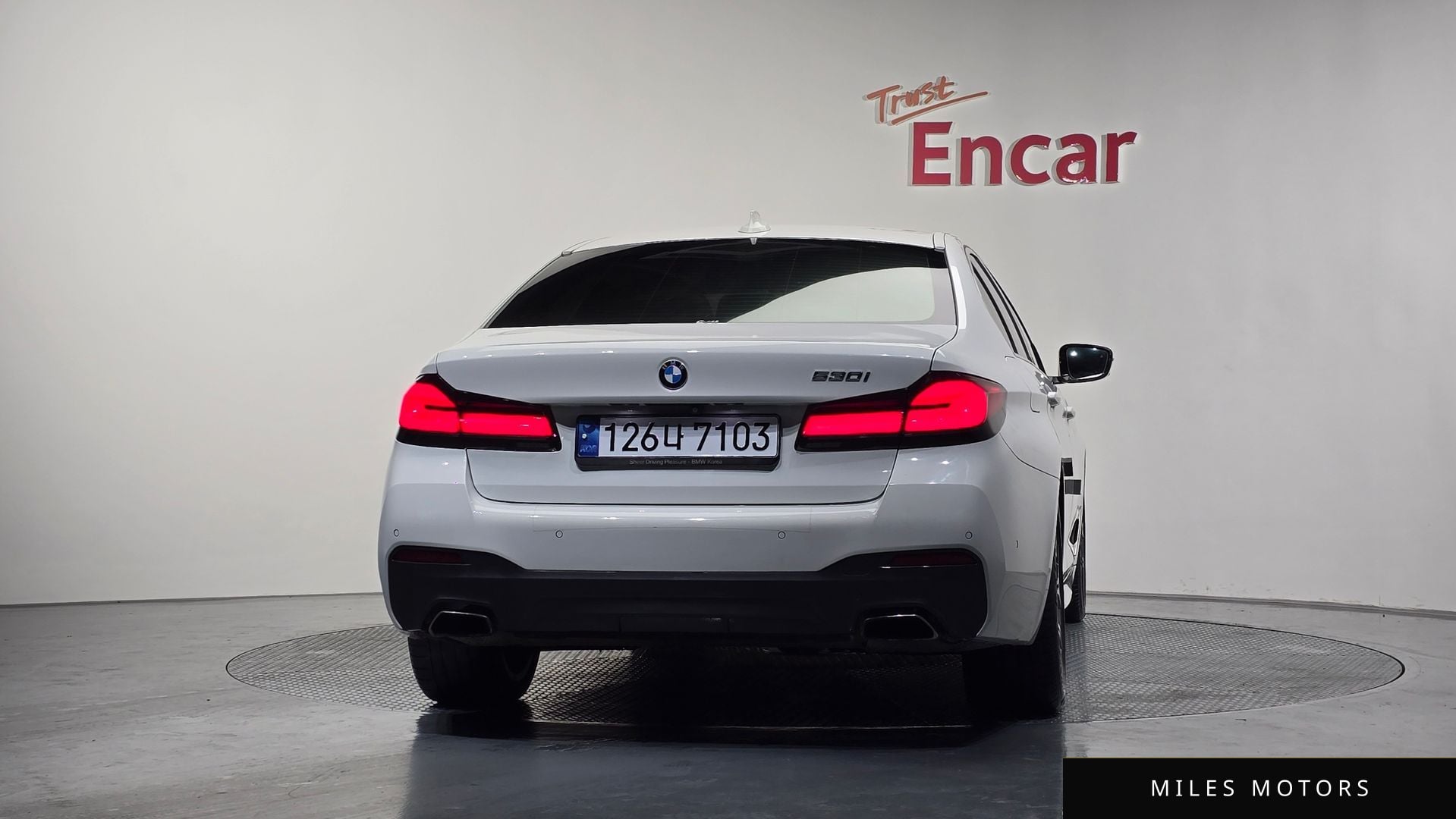 BMW 5 Series (G30) 2021 — миниатюра 4