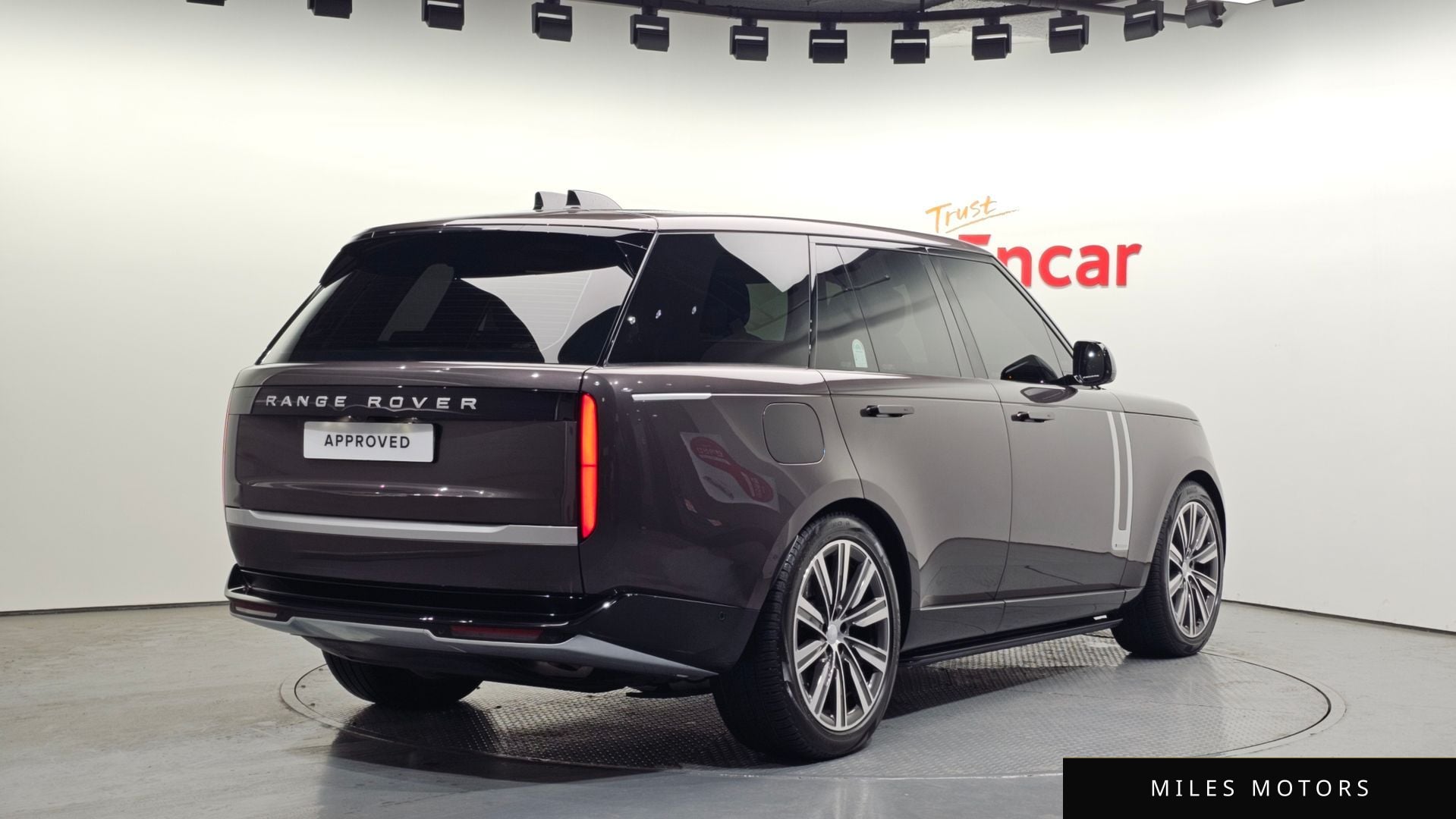 Land Rover Range Rover 2024 — миниатюра 2