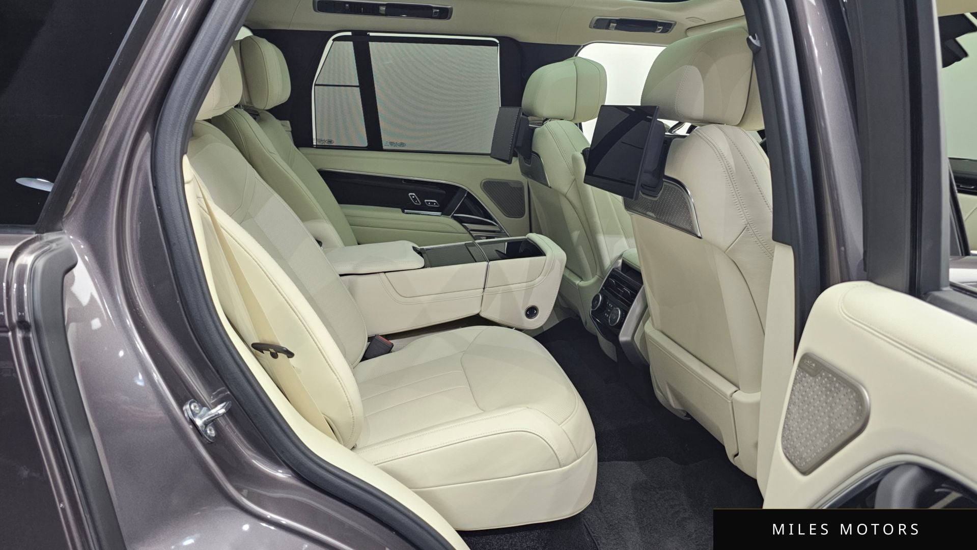 Land Rover Range Rover 2024 — миниатюра 5