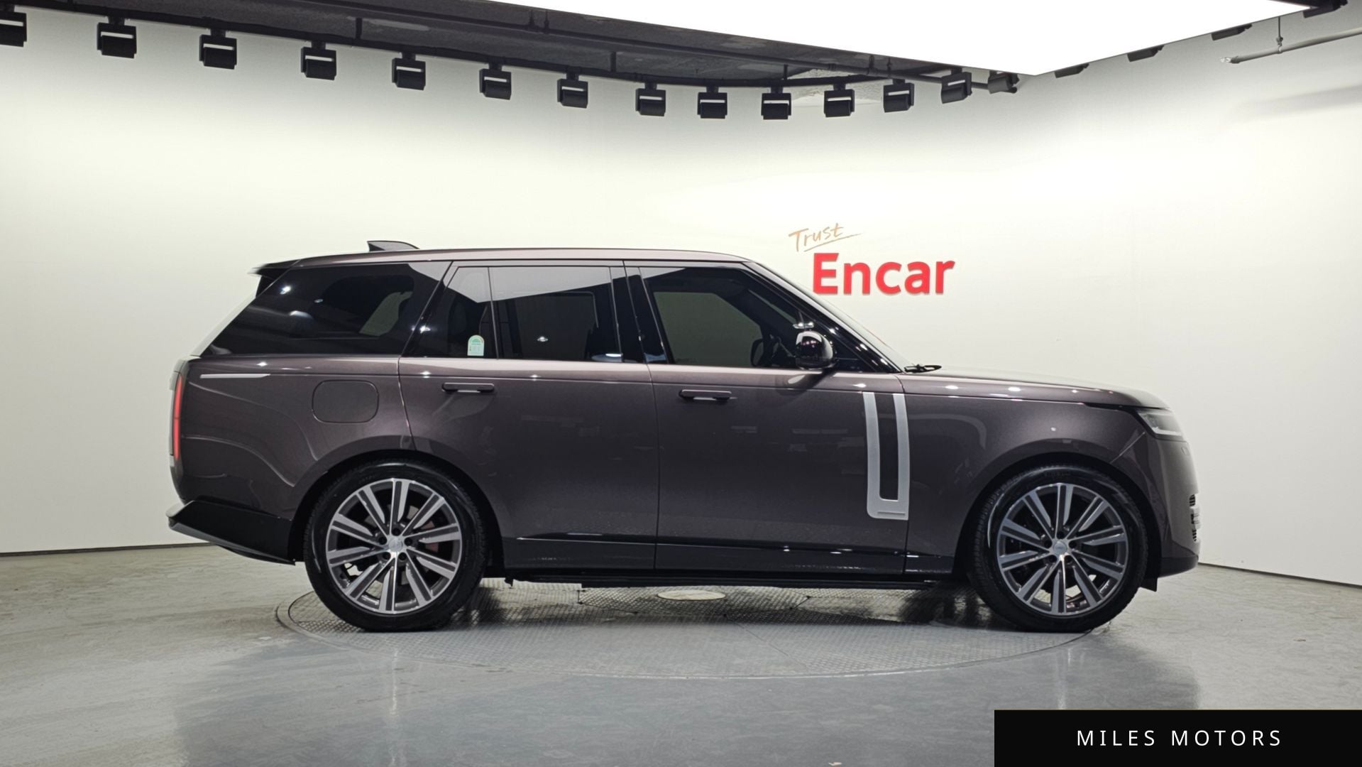 Land Rover Range Rover 2024 — миниатюра 6