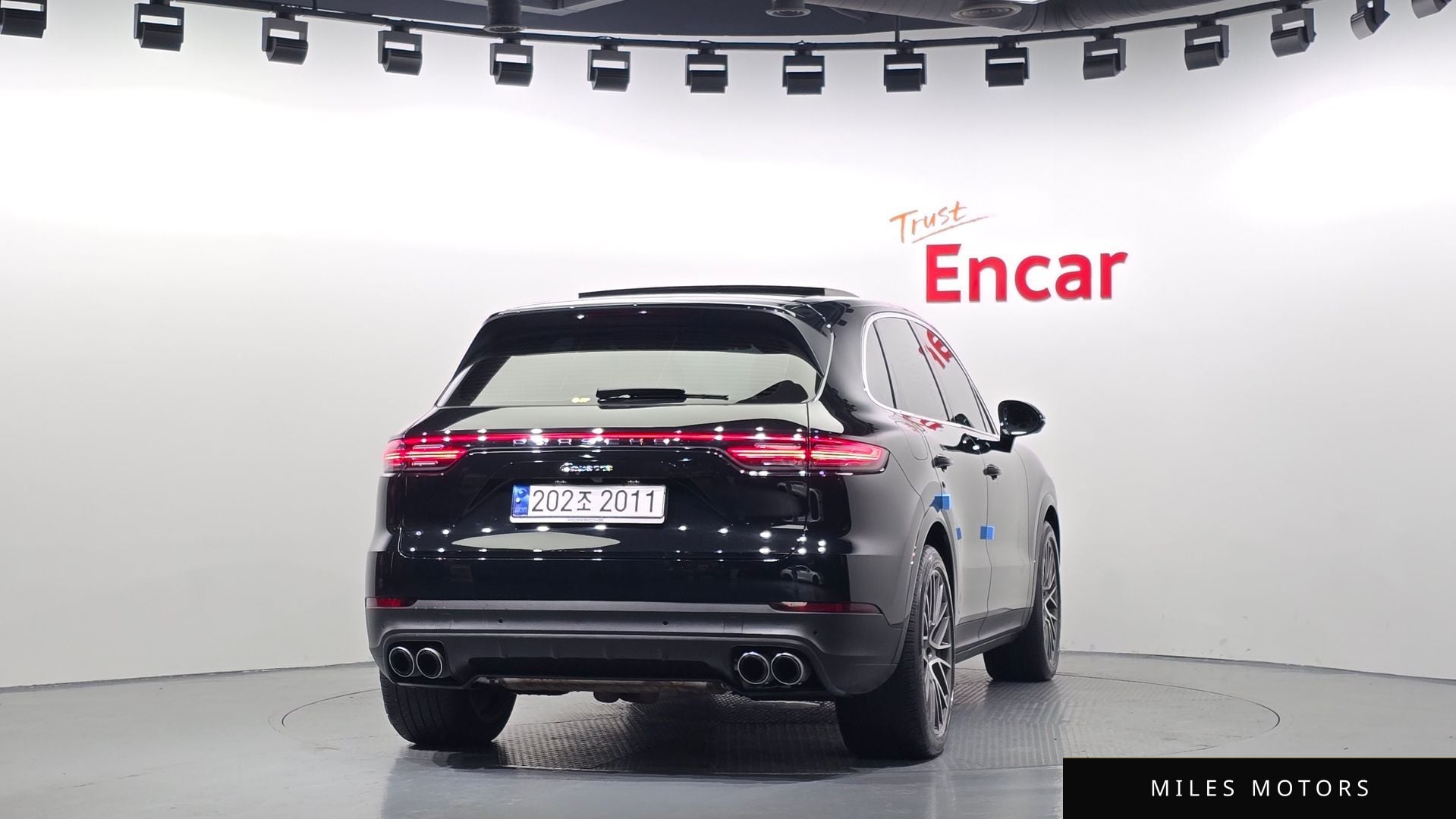 Porsche Cayenne 2023 — миниатюра 4