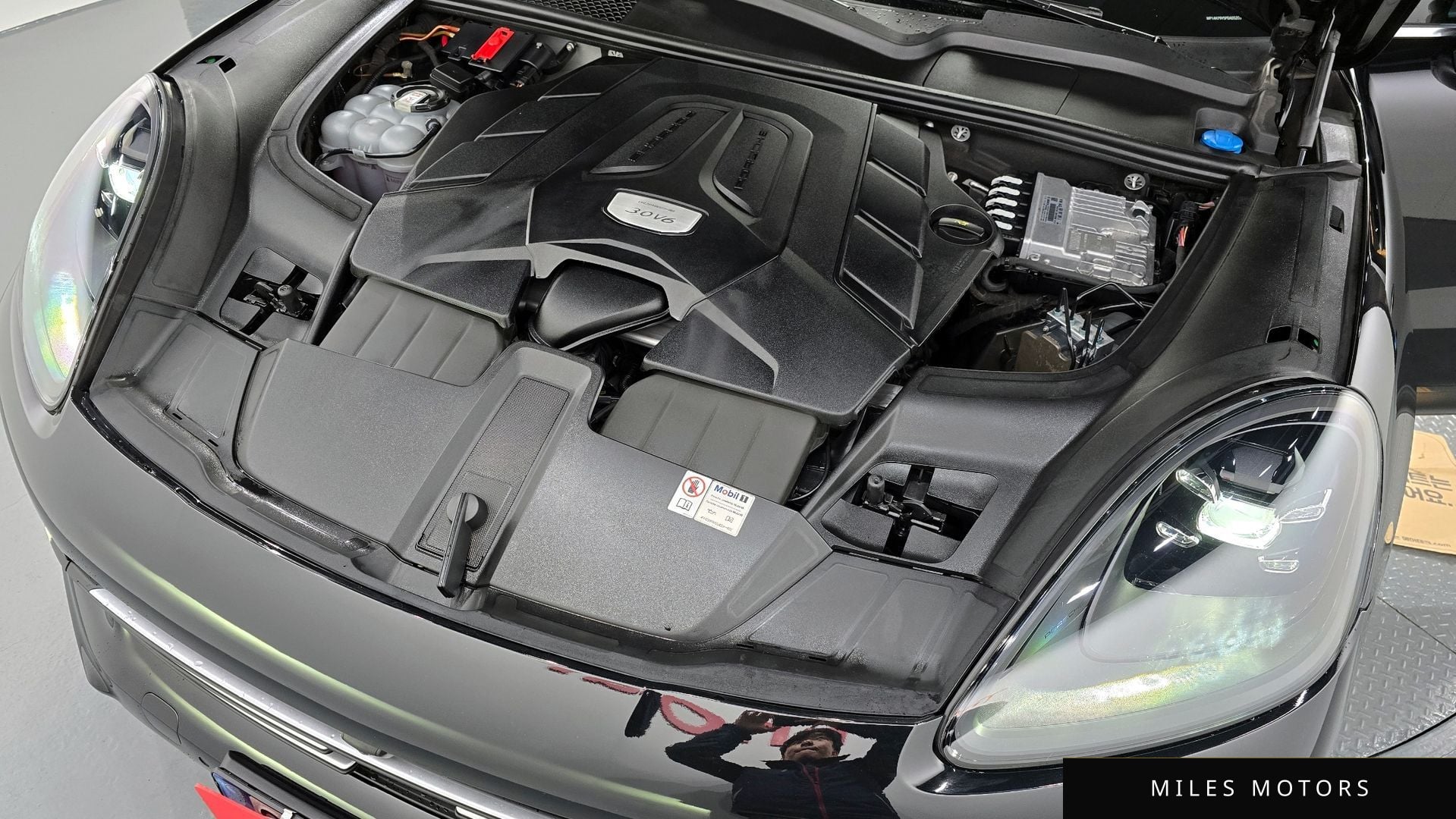 Porsche Cayenne 2023 — миниатюра 6