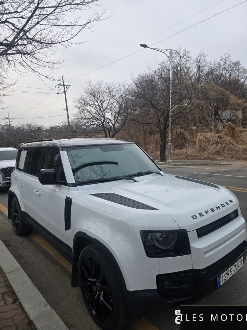 Land Rover Defender 2023 — миниатюра 4