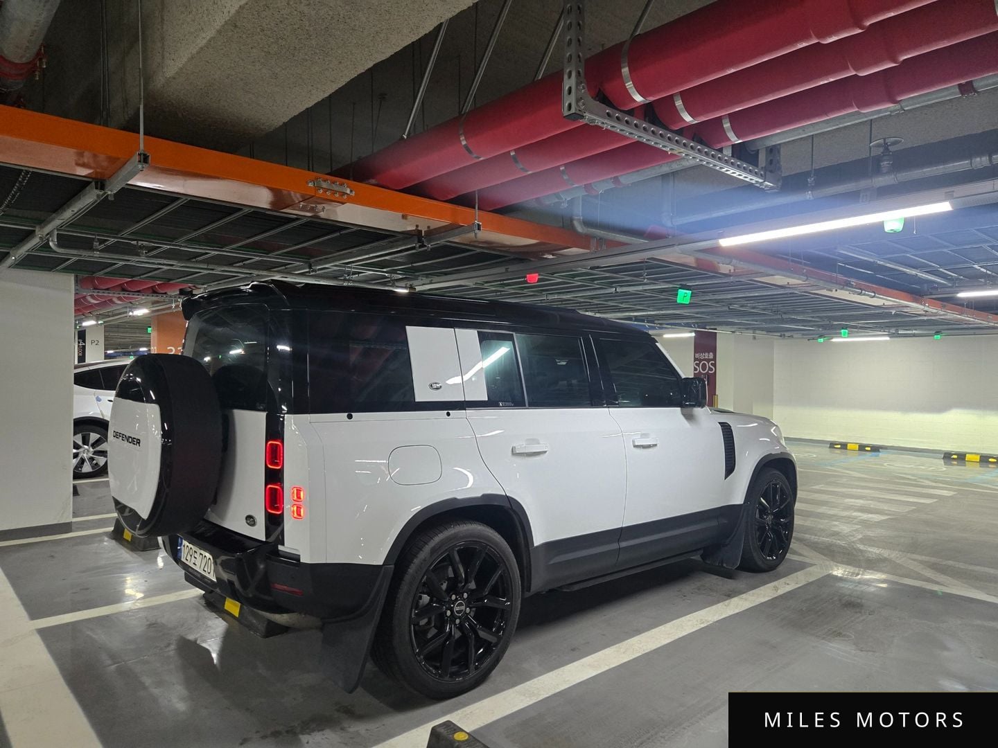 Land Rover Defender 2023 — миниатюра 9