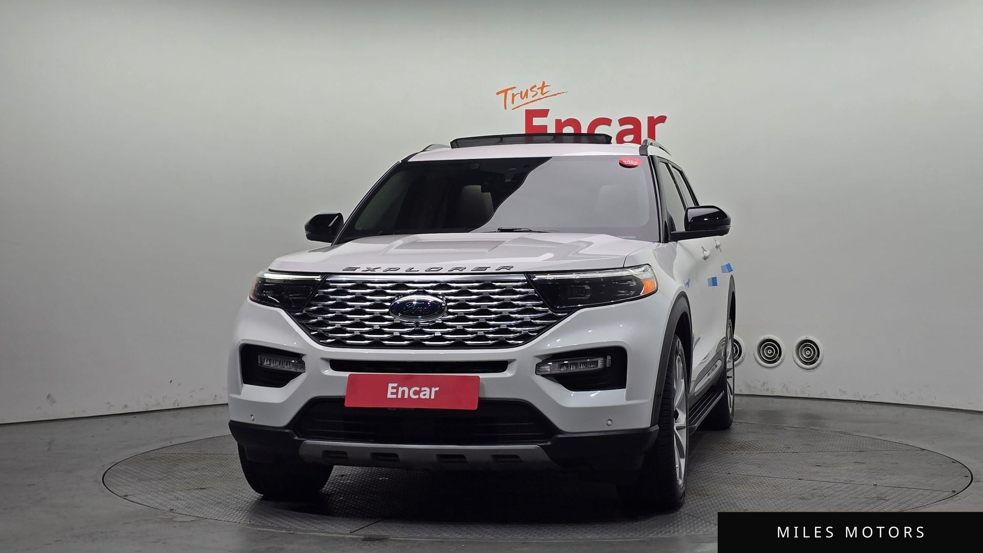 Ford Explorer 2021 — миниатюра 3