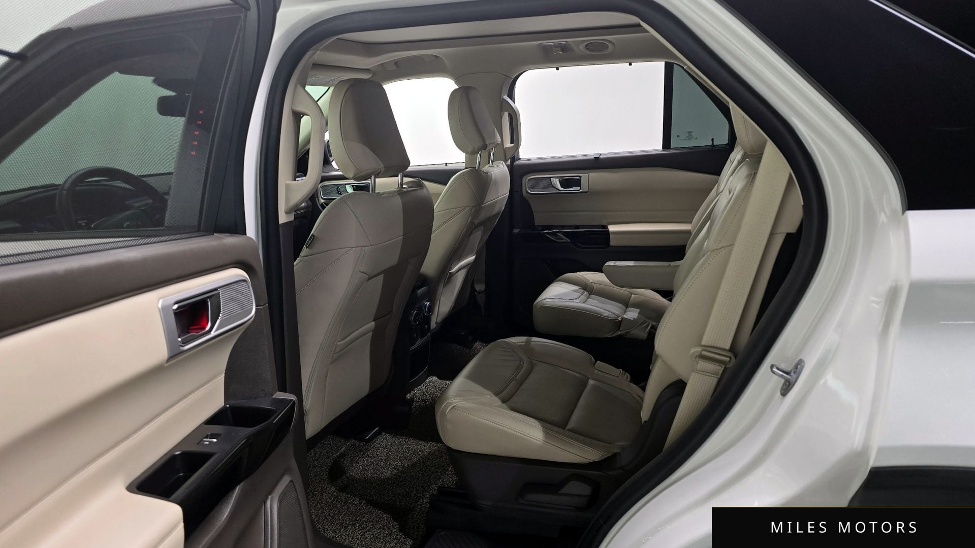 Ford Explorer 2021 — миниатюра 11