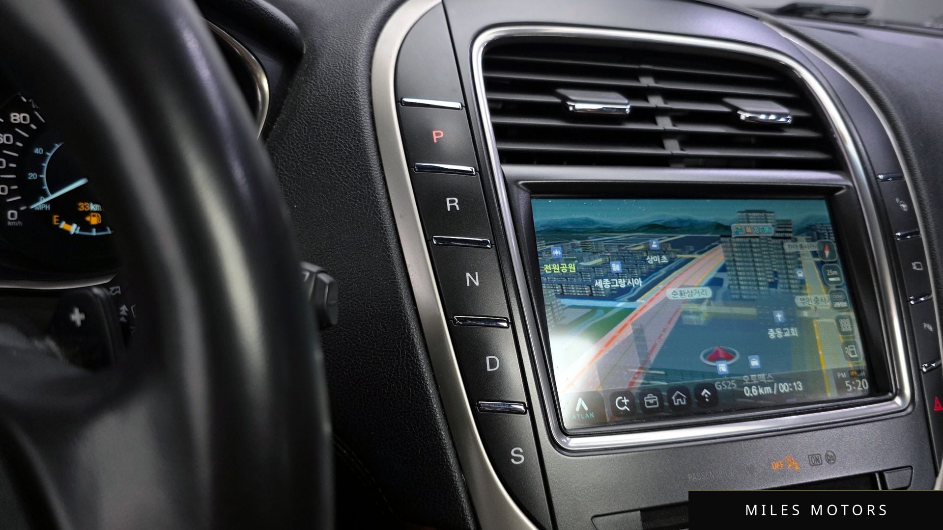 Lincoln MKX 2017 — миниатюра 9