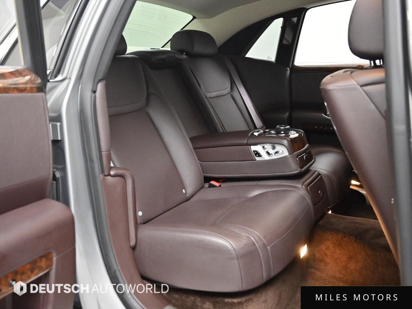 Rolls-Royce Ghost 2015 — миниатюра 12