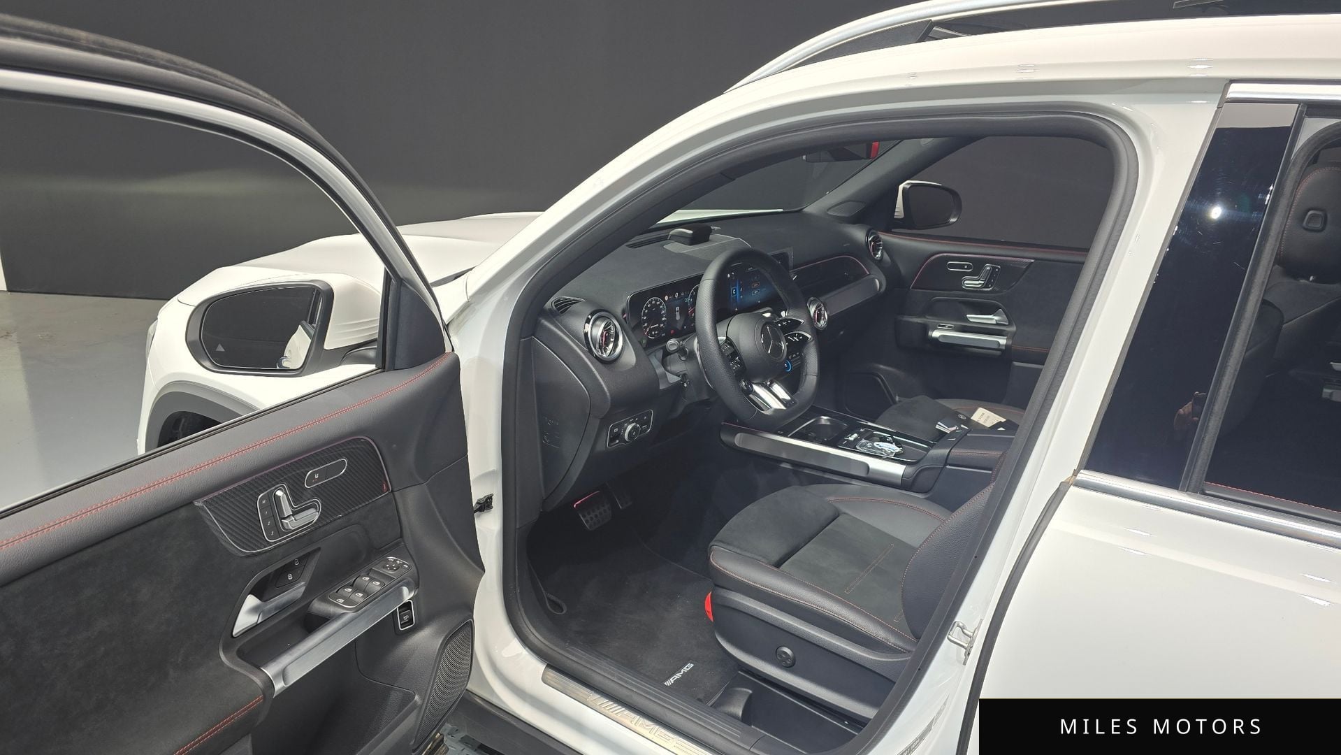 Mercedes-Benz GLB-Class X247 2025 — миниатюра 10
