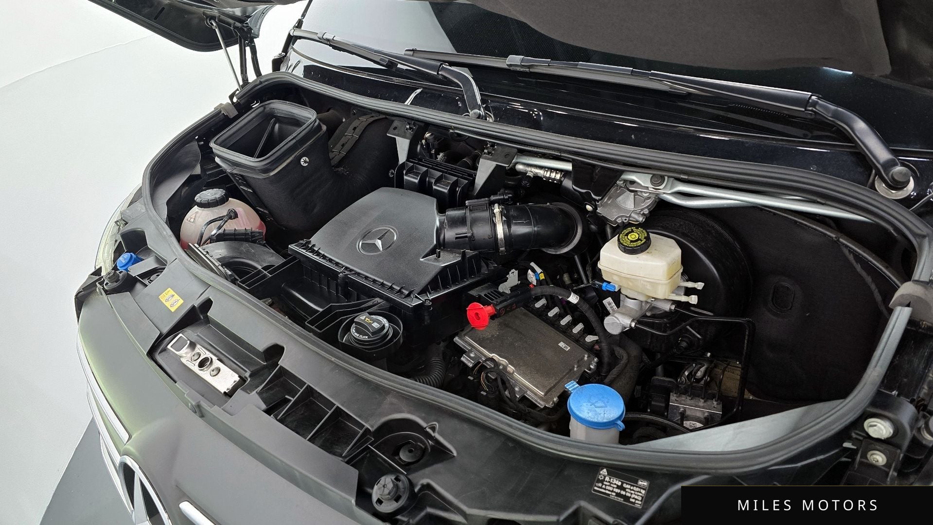 Mercedes-Benz Sprinter 2023 — миниатюра 6