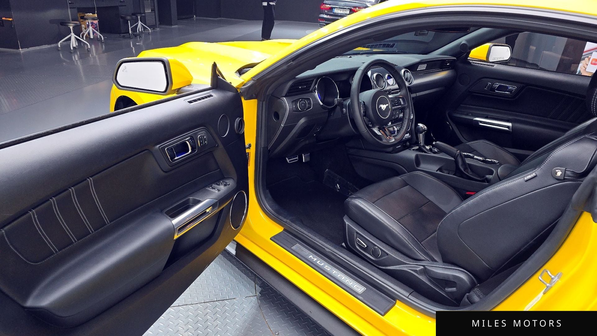 Ford Mustang 2017 — миниатюра 11