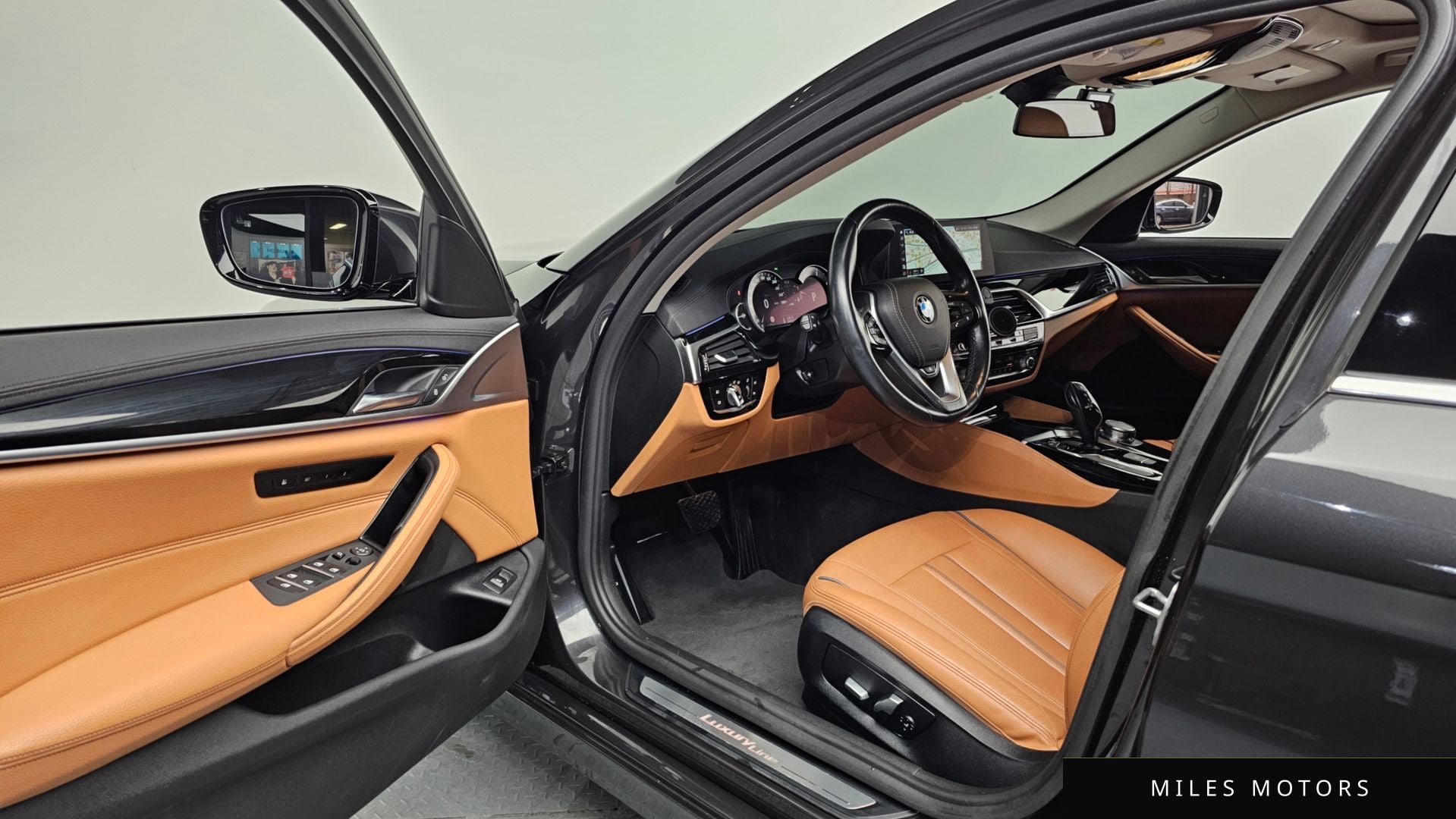 BMW 5 Series (G30) 2018 — миниатюра 10