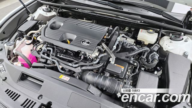 Лексус ES300h 2024 — миниатюра 6