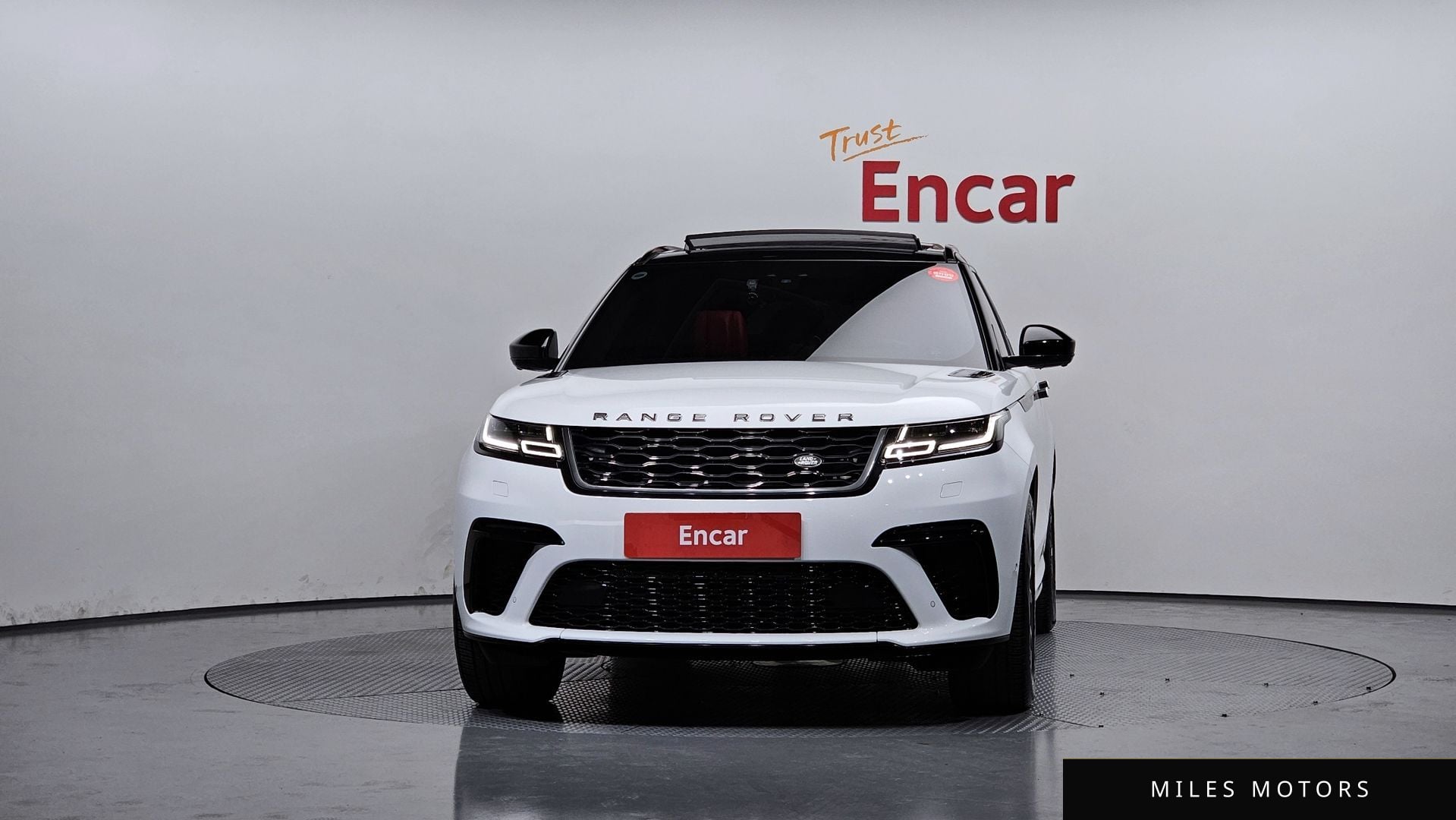 Land Rover Range Rover Velar 2019 — миниатюра 3