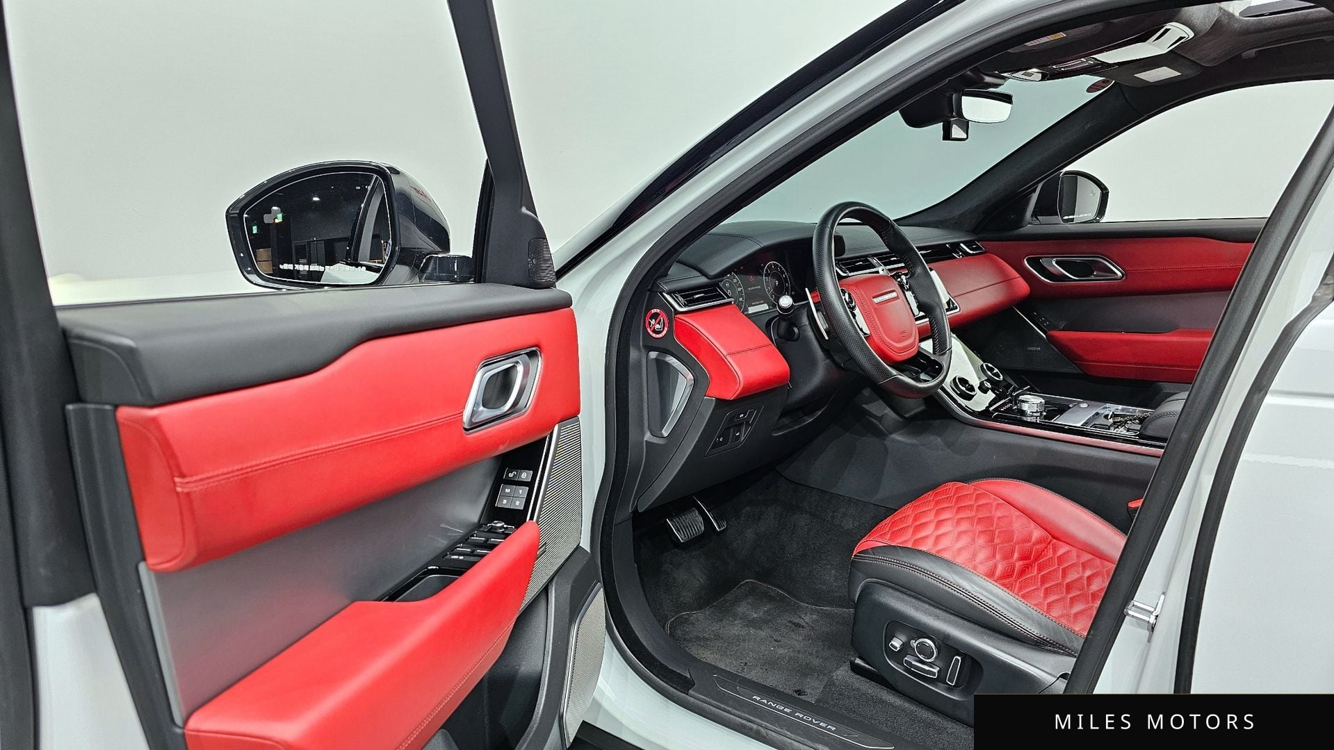 Land Rover Range Rover Velar 2019 — миниатюра 11
