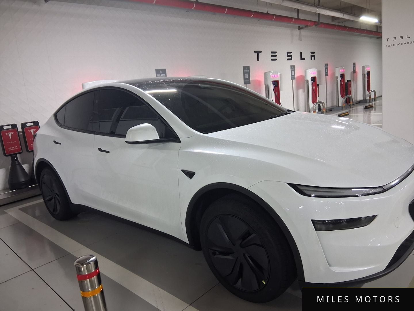 Tesla Model Y 2025 — миниатюра 2