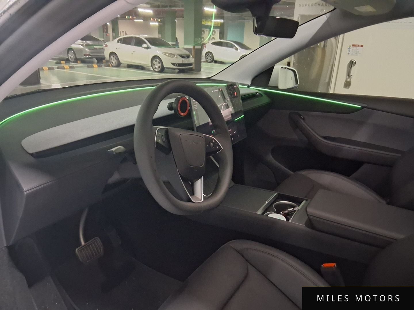 Tesla Model Y 2025 — миниатюра 3
