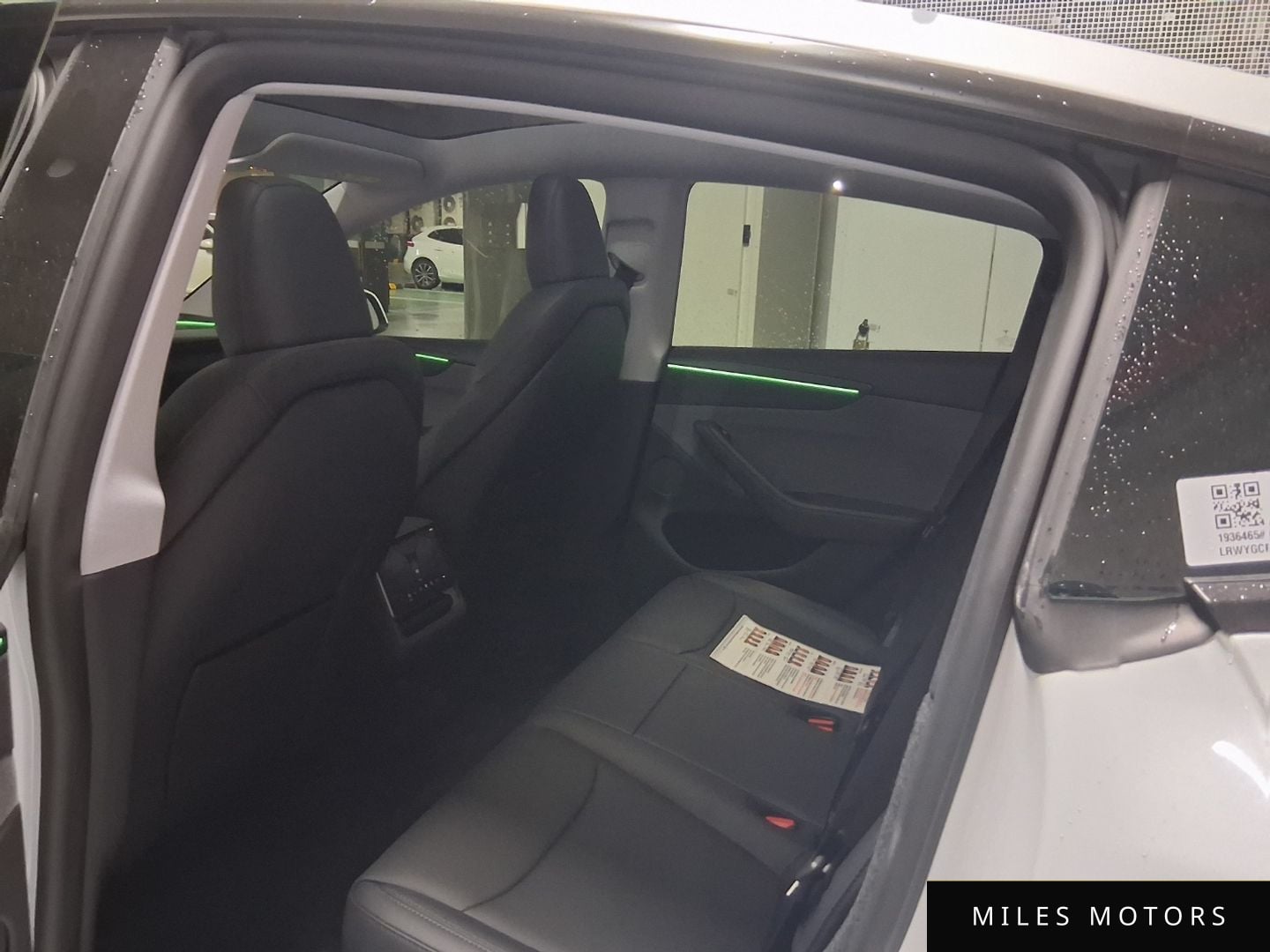 Tesla Model Y 2025 — миниатюра 4