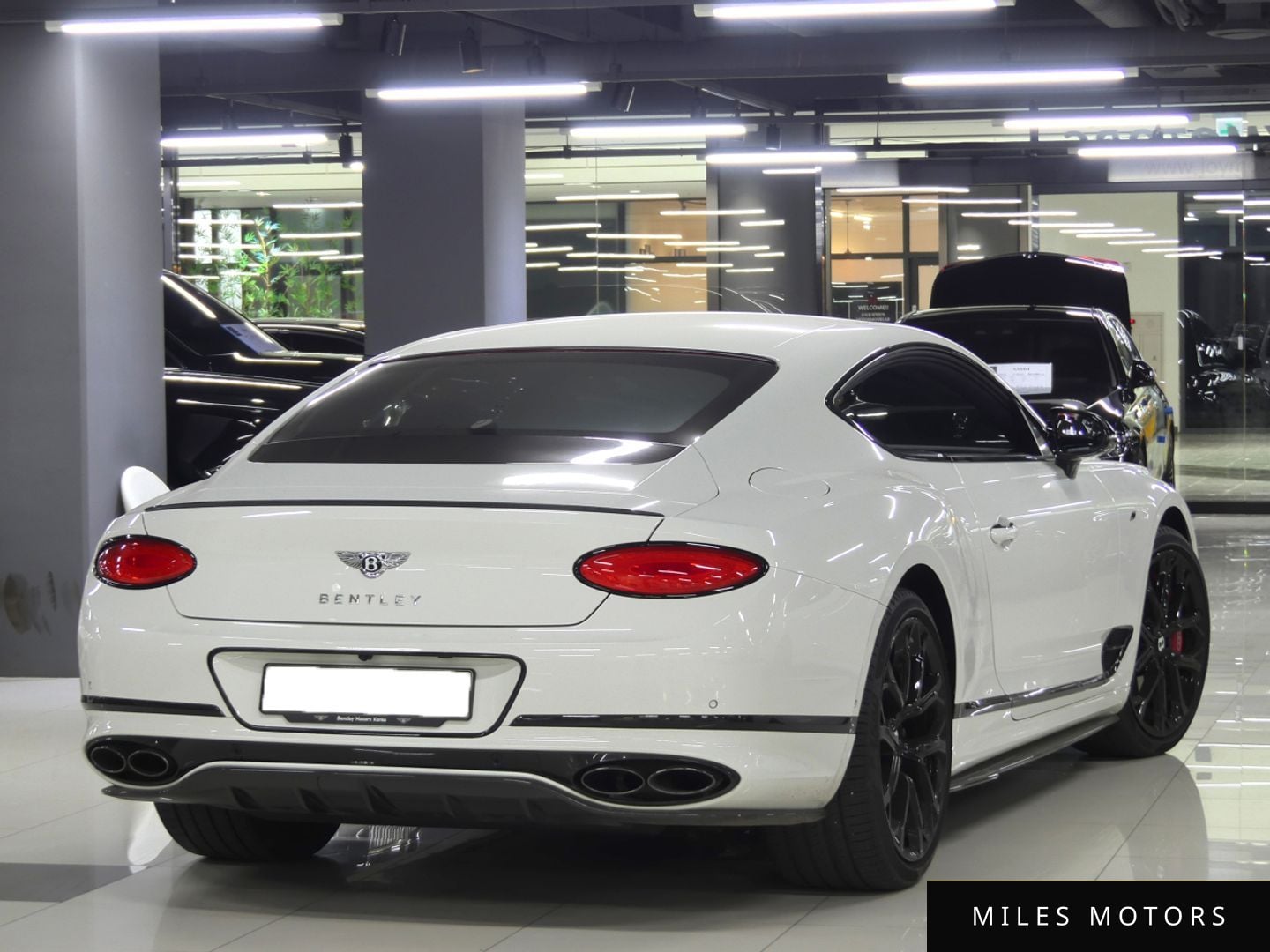Bentley Continental GT 2023 — миниатюра 3