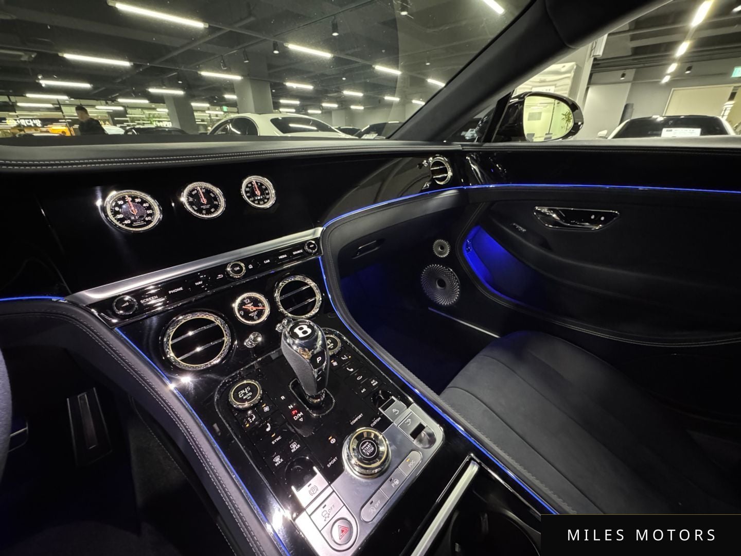 Bentley Continental GT 2023 — миниатюра 5