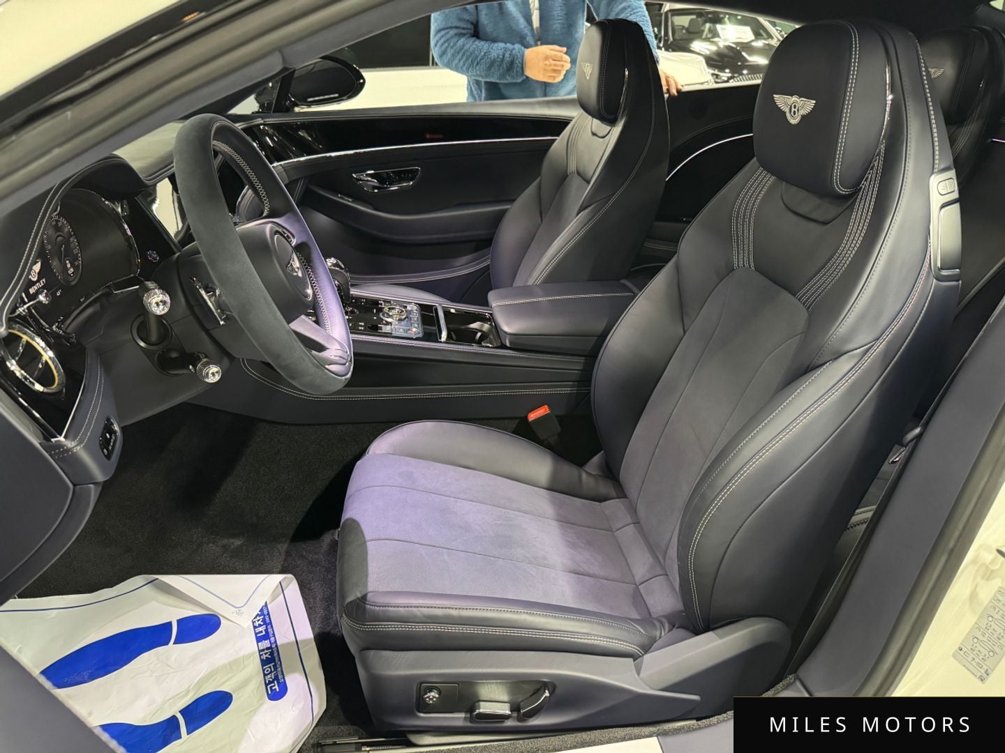 Bentley Continental GT 2023 — миниатюра 8