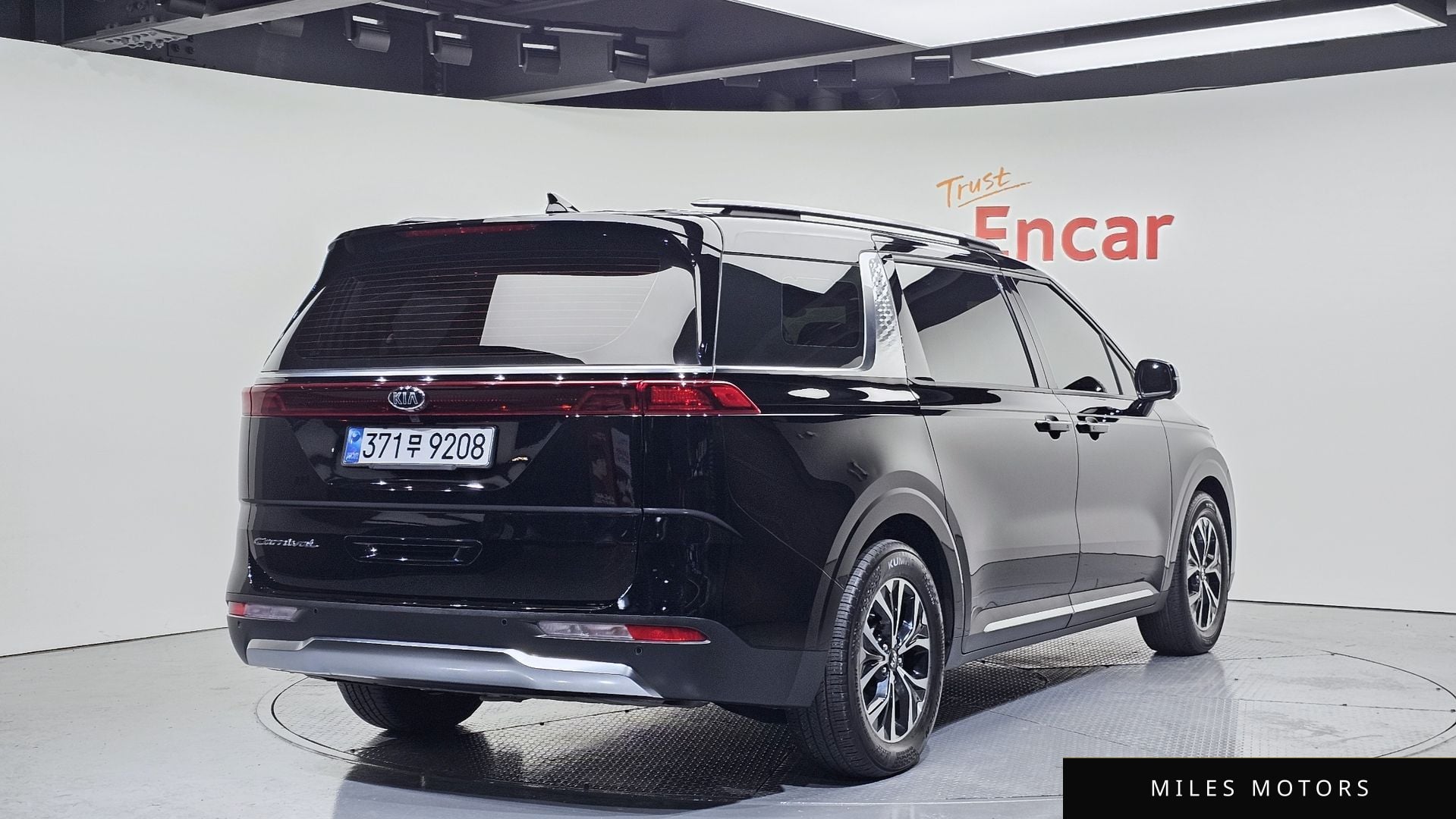 Kia Carnival 2021 — миниатюра 2