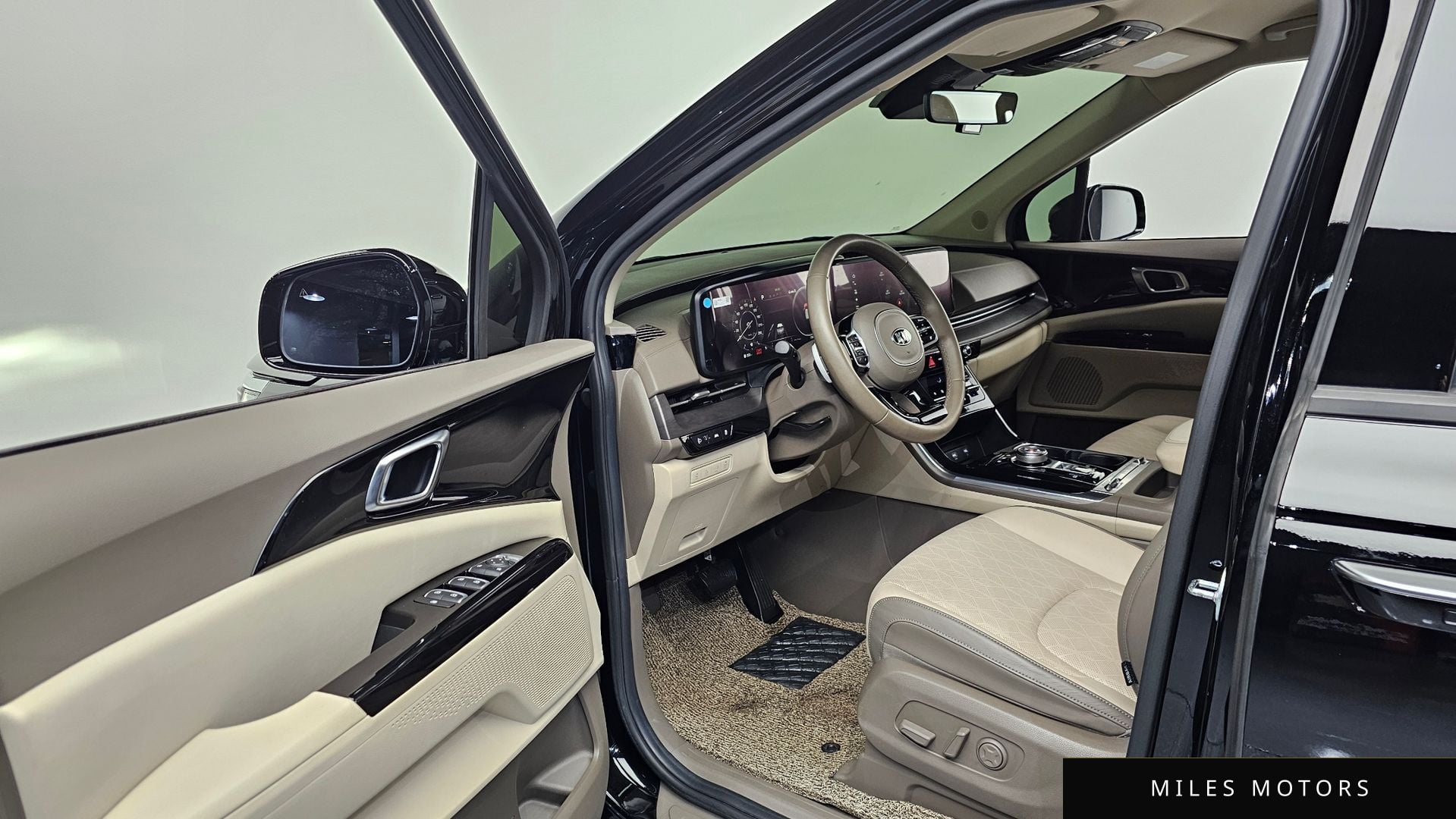 Kia Carnival 2021 — миниатюра 10
