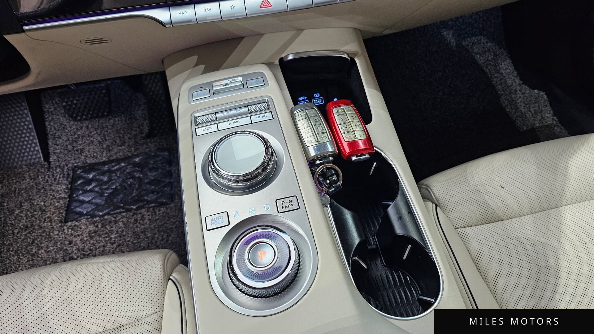 Genesis GV70 2022 — миниатюра 9