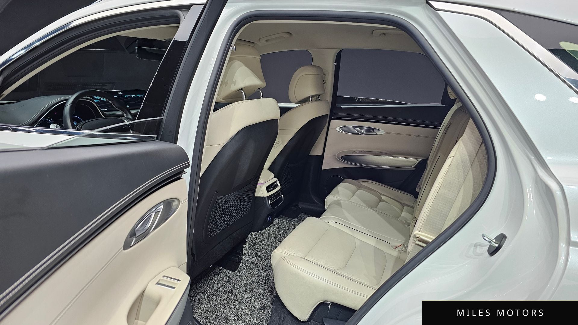 Genesis GV70 2022 — миниатюра 12