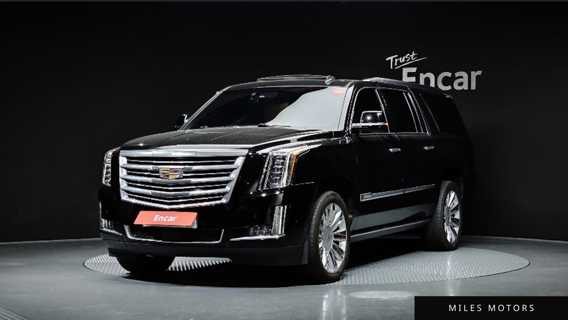 Cadillac Escalade 2017 — фото 1 из 12