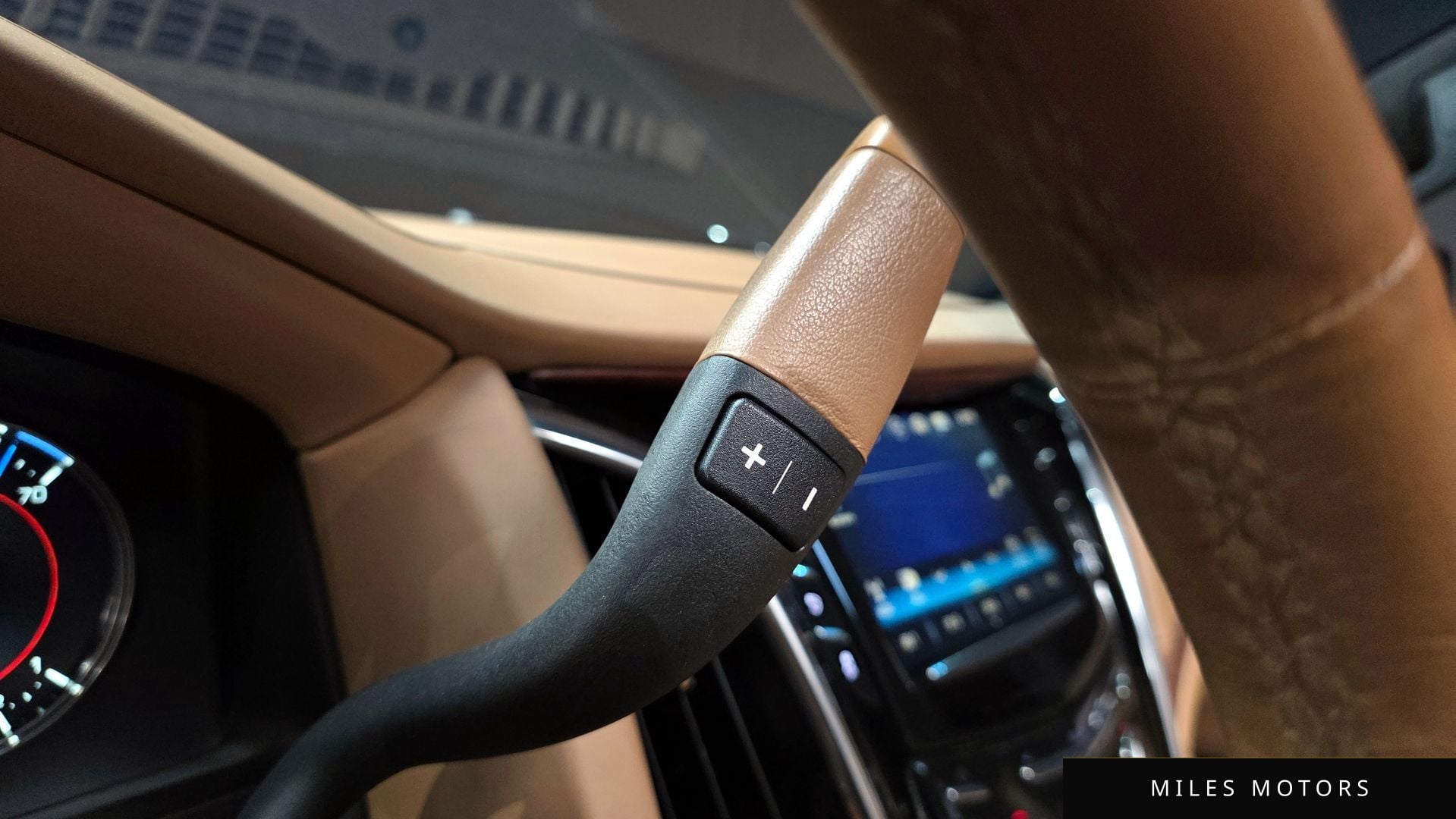 Cadillac Escalade 2017 — миниатюра 9