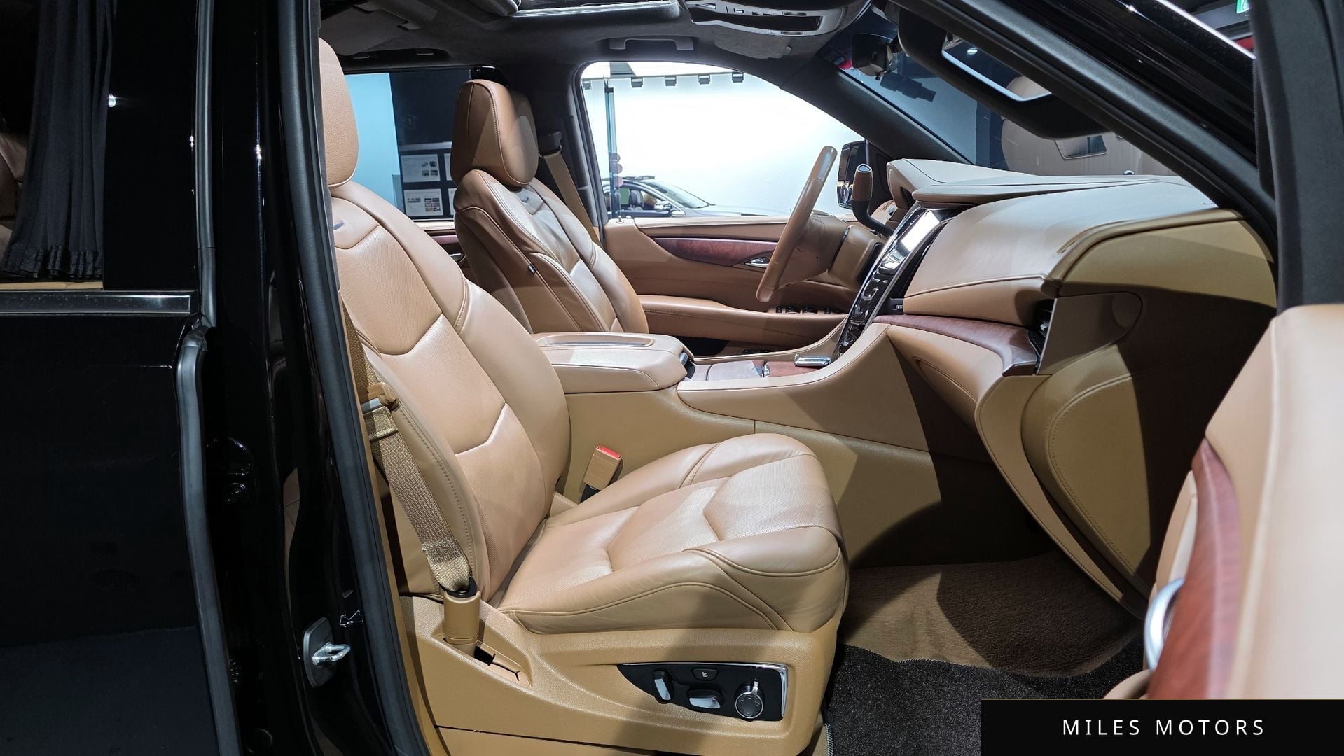 Cadillac Escalade 2017 — миниатюра 10