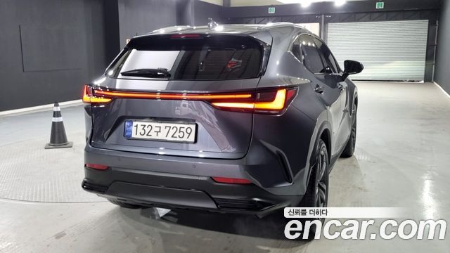 Лексус NX350h 2024 — миниатюра 3