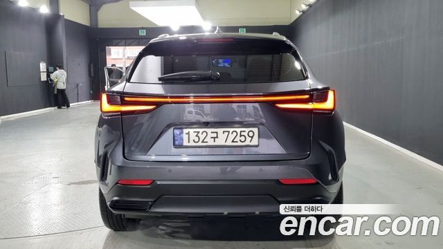 Лексус NX350h 2024 — миниатюра 4