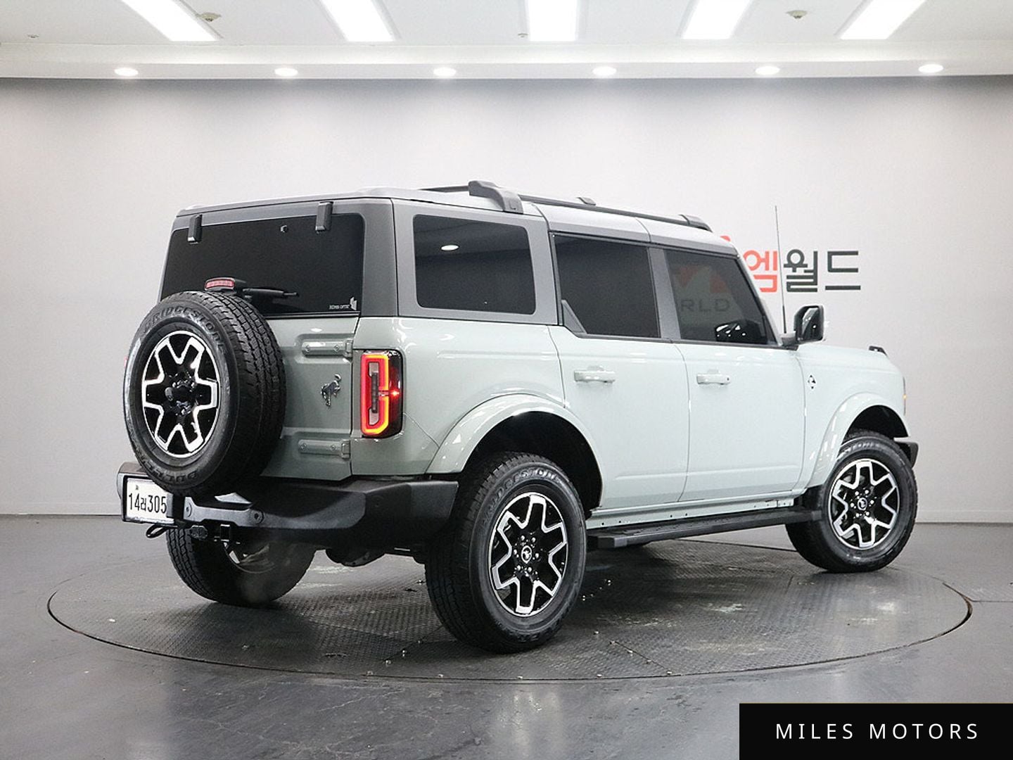 Ford Bronco 2023 — миниатюра 3
