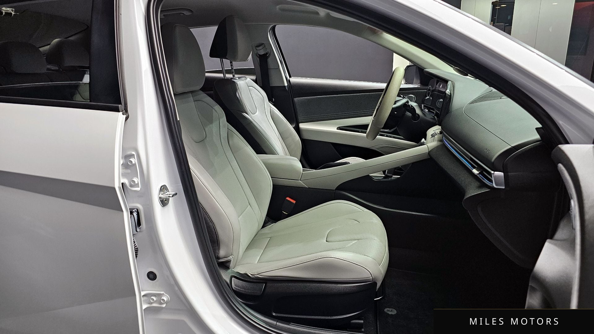 Hyundai AVANTE 2021 — миниатюра 10