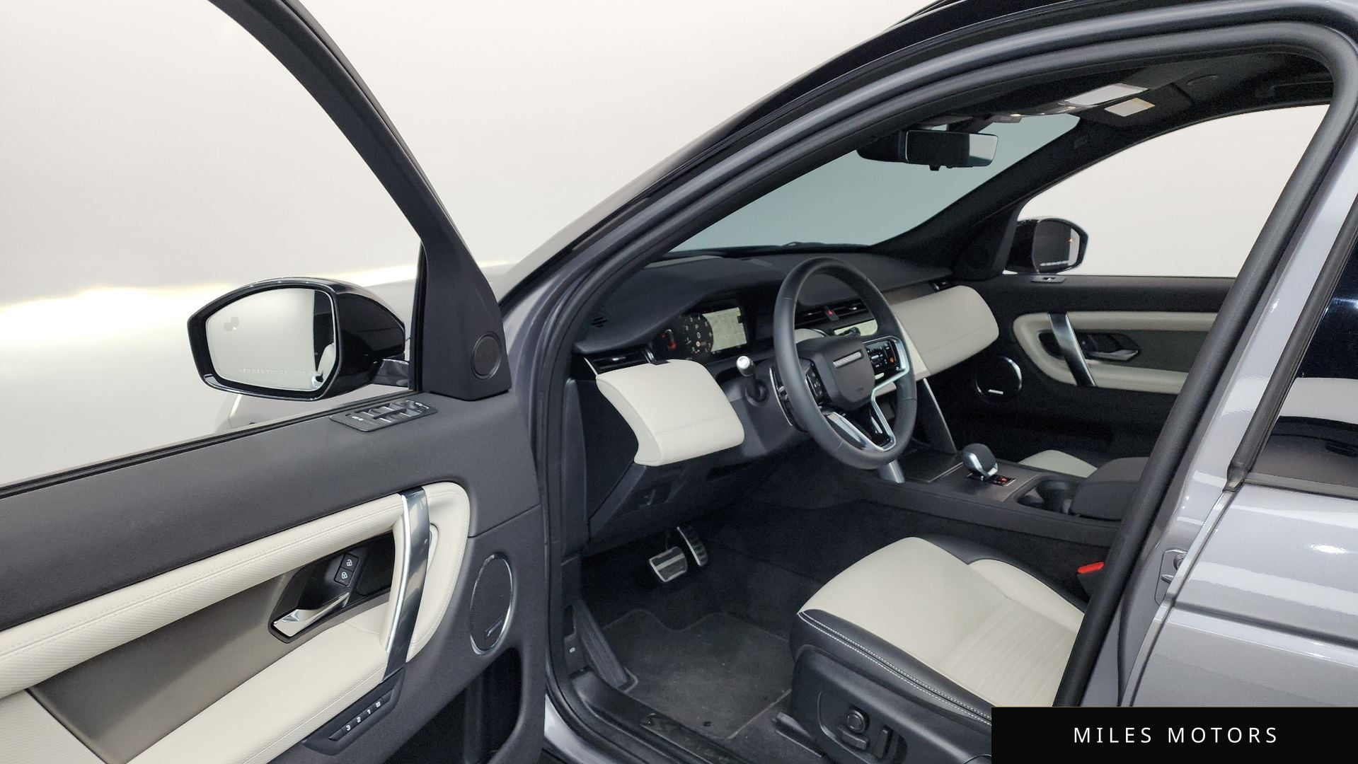 Land Rover Discovery Sport 2025 — миниатюра 10