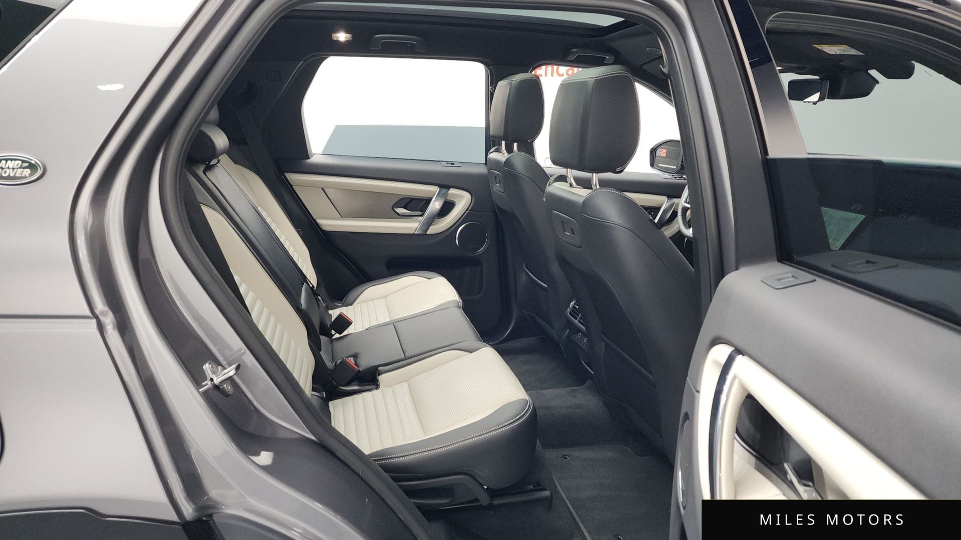 Land Rover Discovery Sport 2025 — миниатюра 12