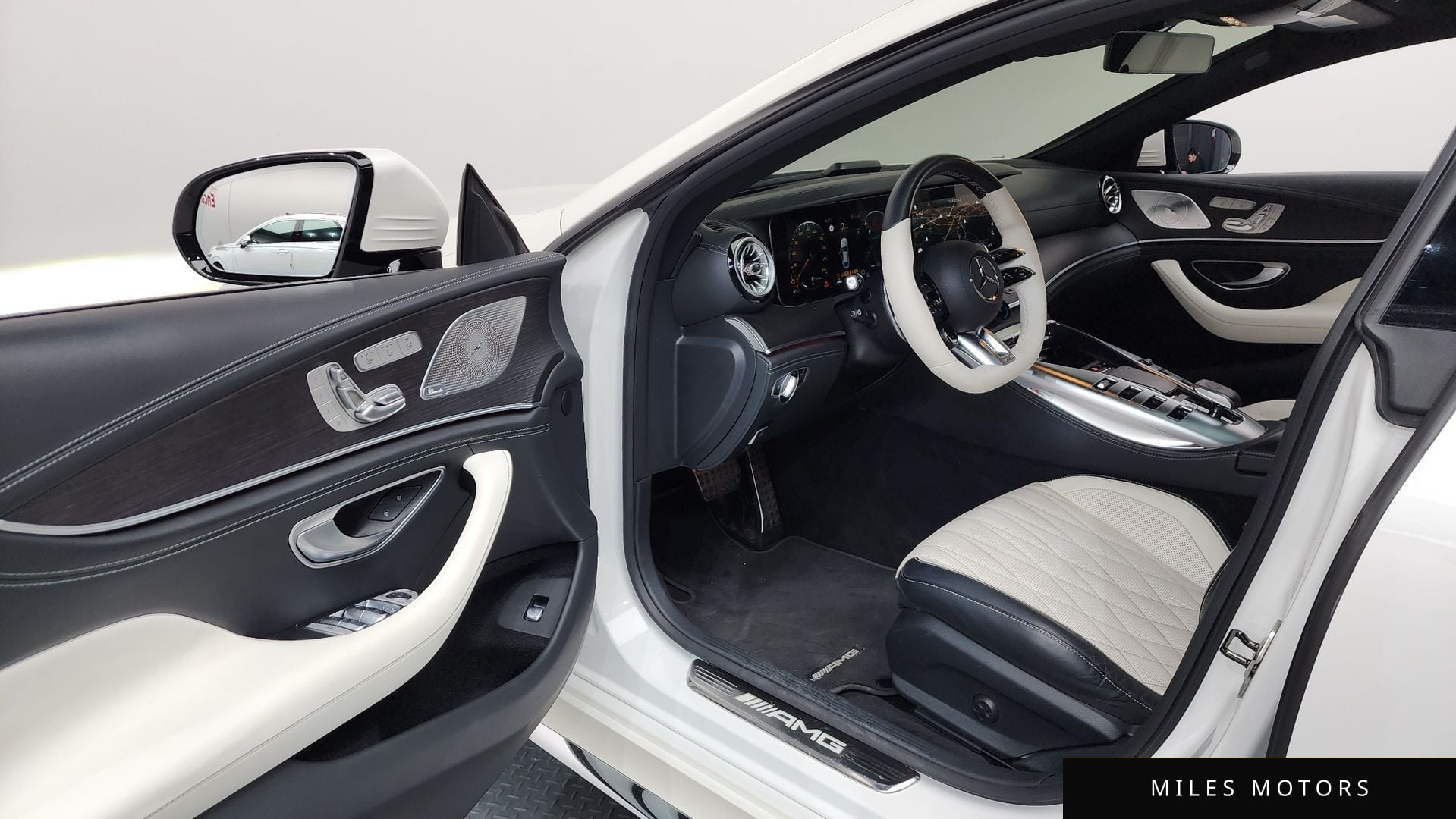 Mercedes-Benz AMG GT 2022 — миниатюра 10