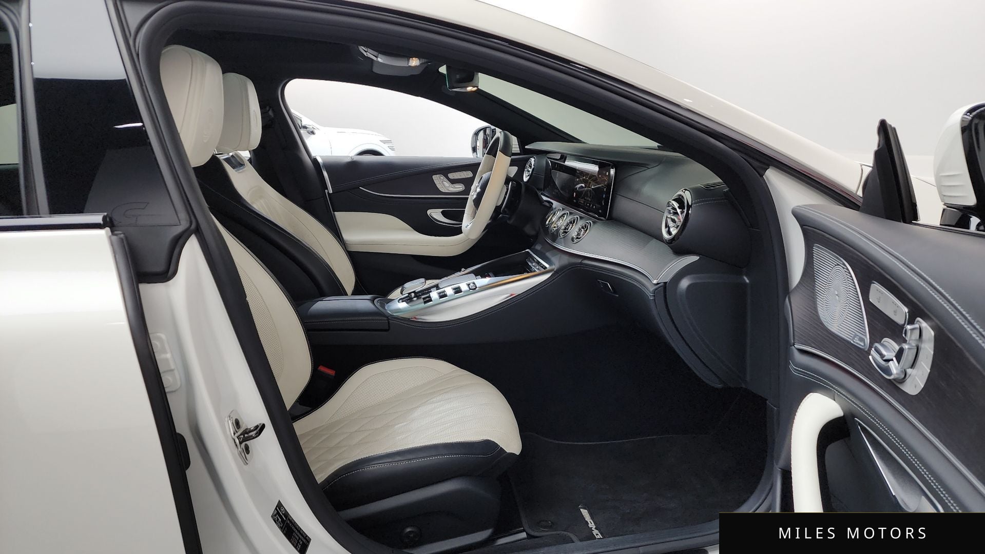 Mercedes-Benz AMG GT 2022 — миниатюра 11