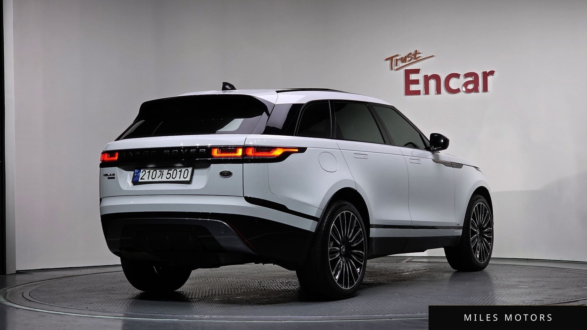 Land Rover Range Rover Velar 2018 — миниатюра 2