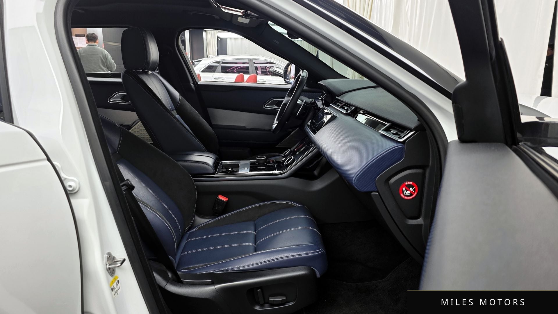 Land Rover Range Rover Velar 2018 — миниатюра 11