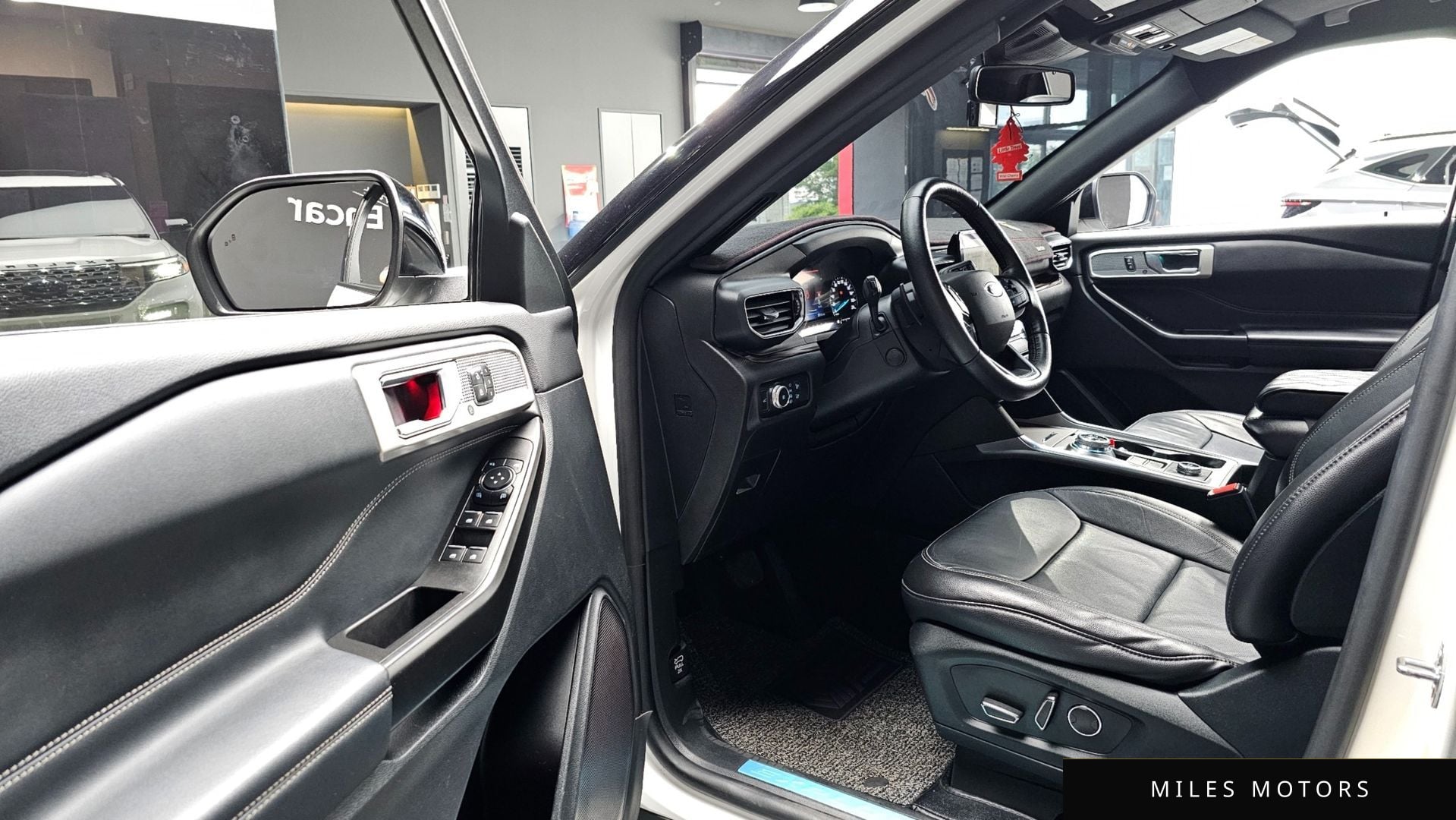 Ford Explorer 2020 — миниатюра 8